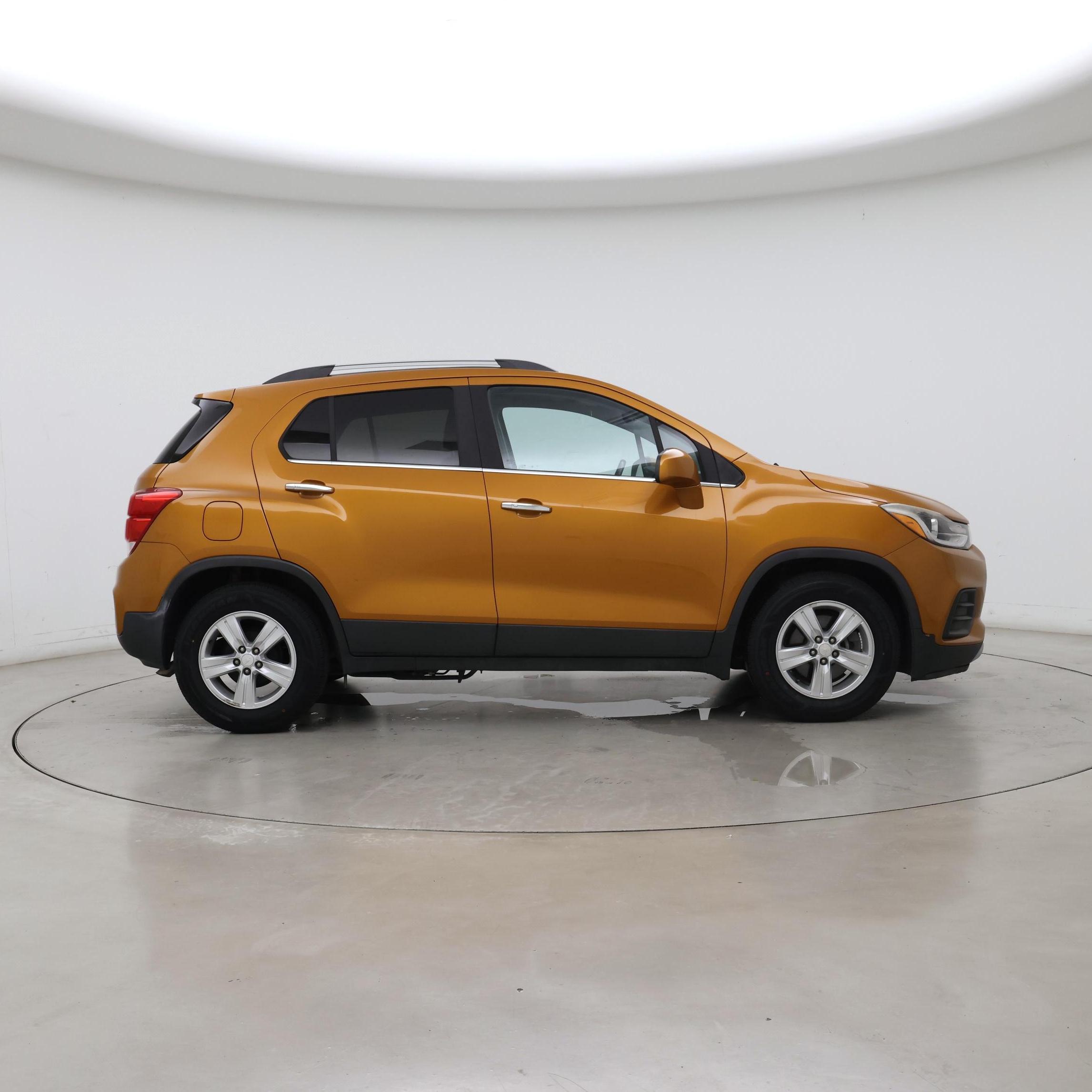 Thumbnail: 2017 Chevrolet Trax - 7