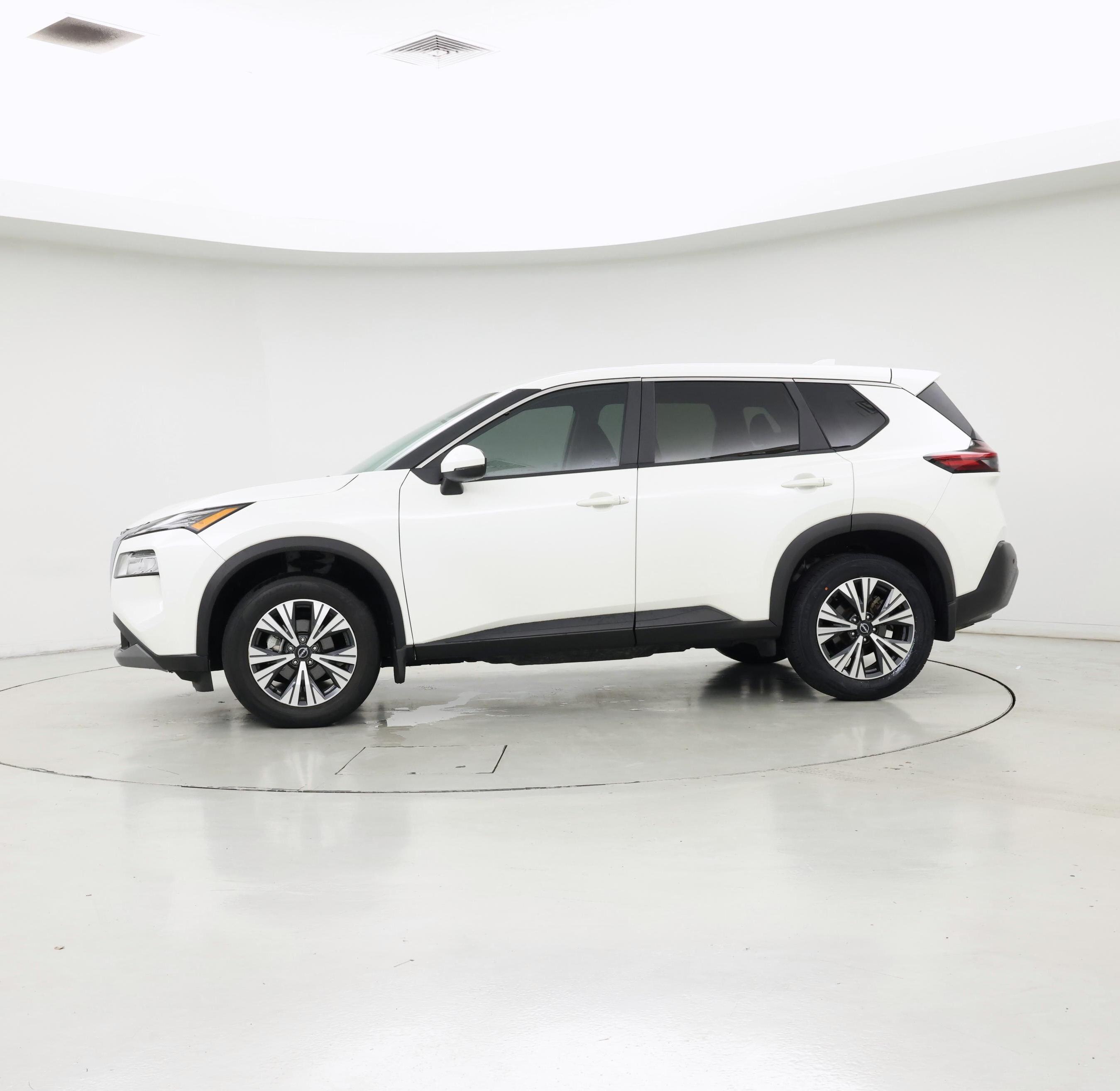 Thumbnail: 2023 Nissan Rogue - 3
