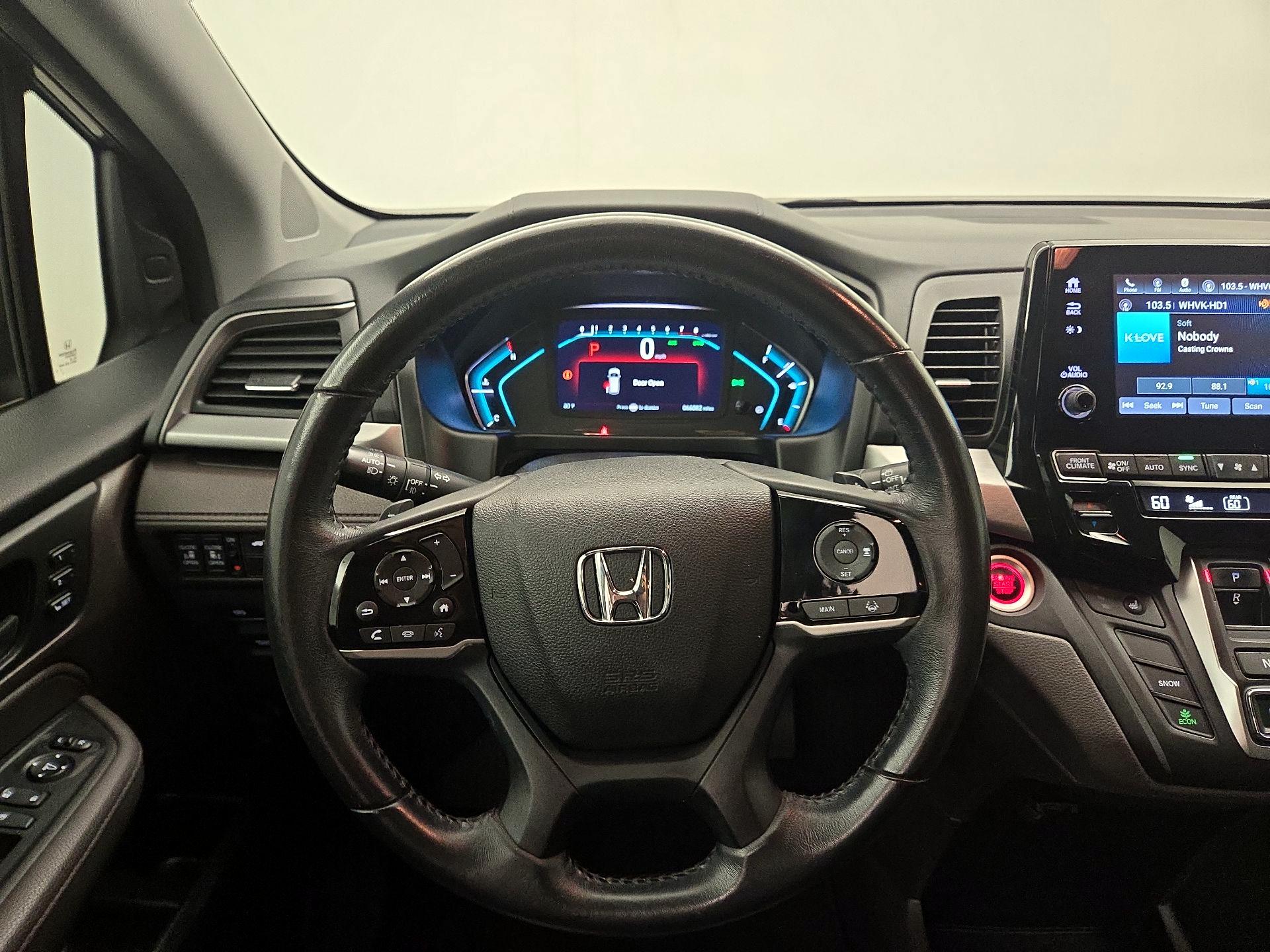 Thumbnail: 2018 Honda Odyssey - 10
