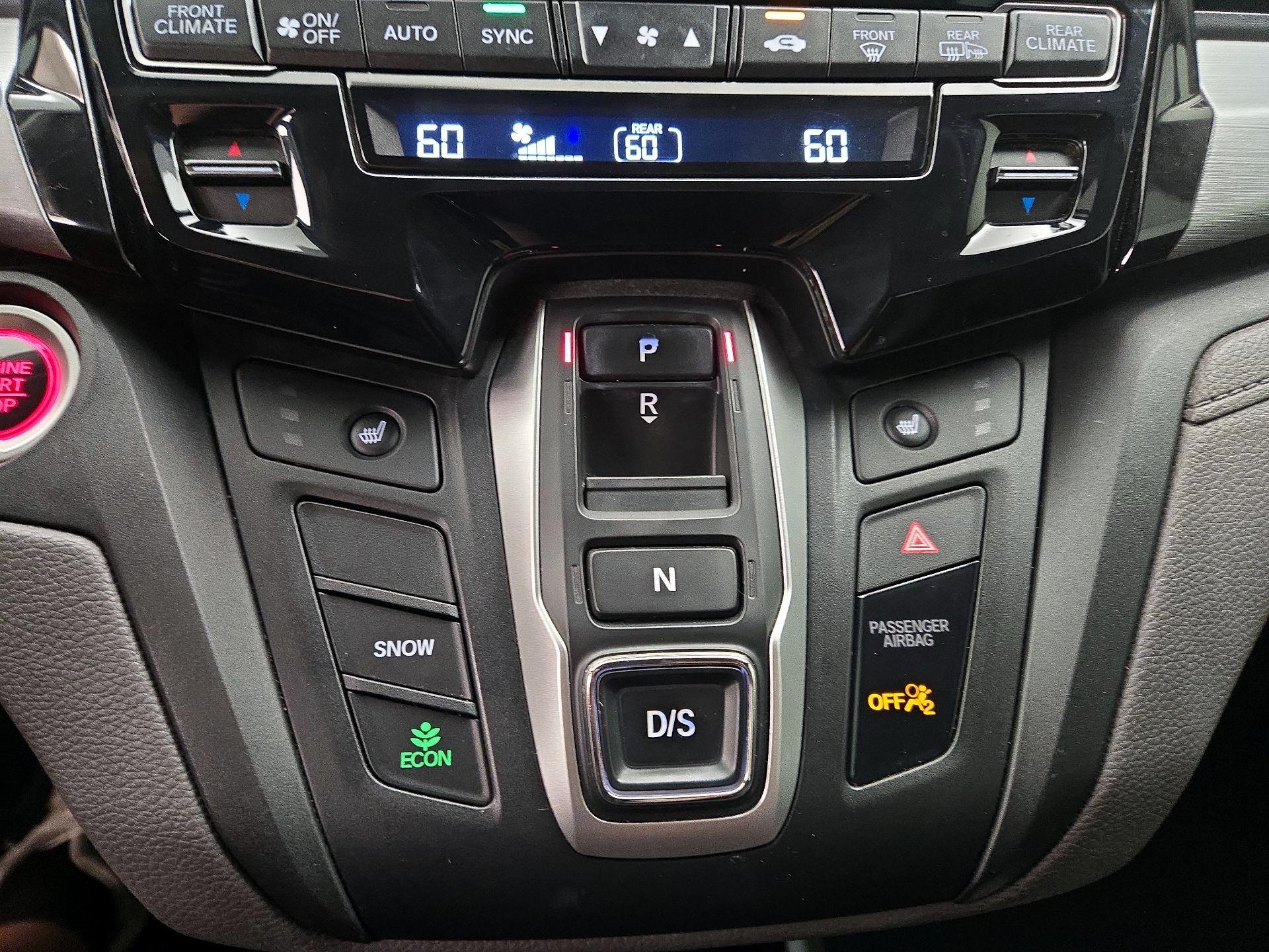 Thumbnail: 2018 Honda Odyssey - 17