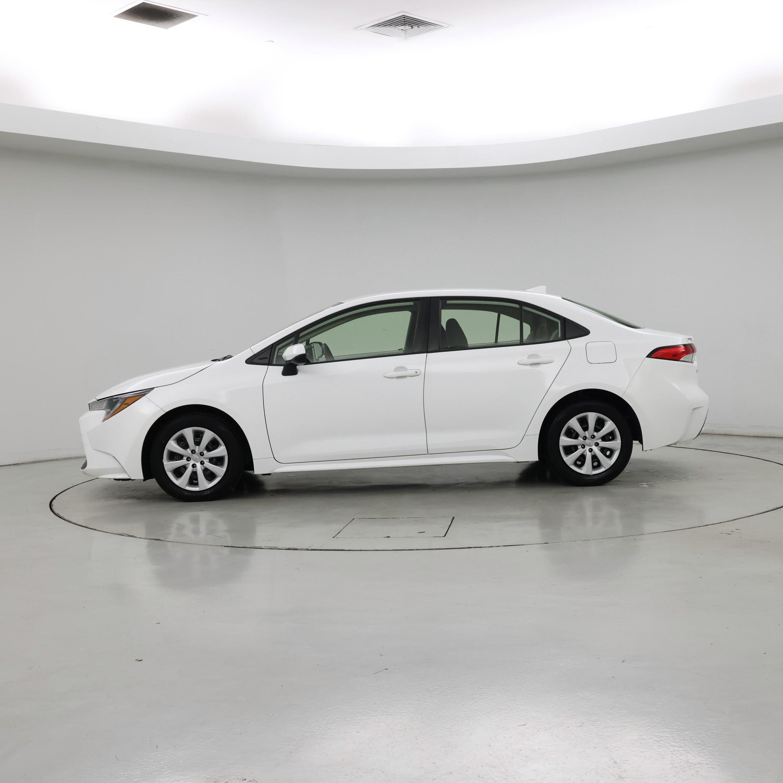 Thumbnail: 2021 Toyota Corolla - 3