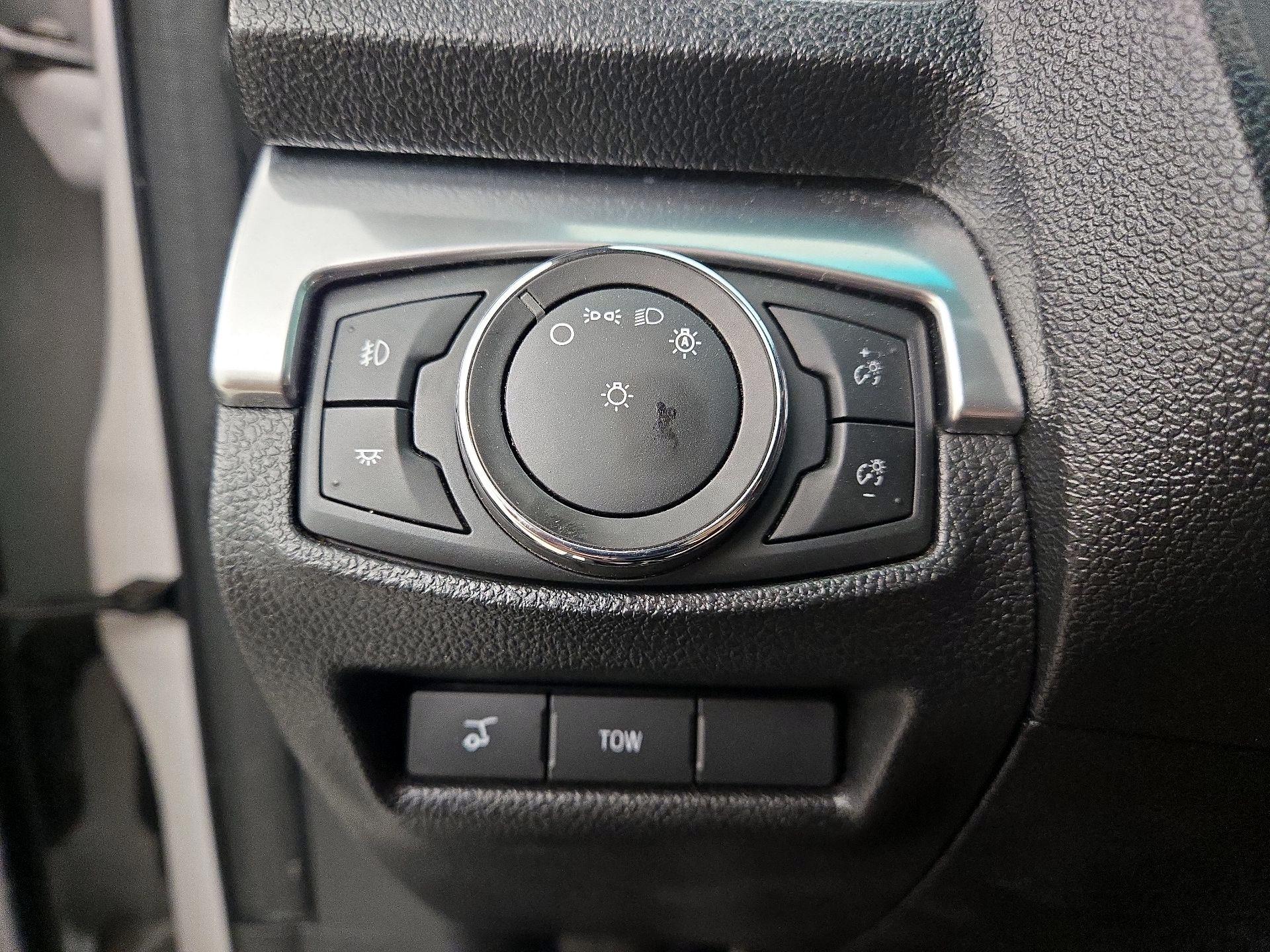 Thumbnail: 2017 Ford Explorer - 13