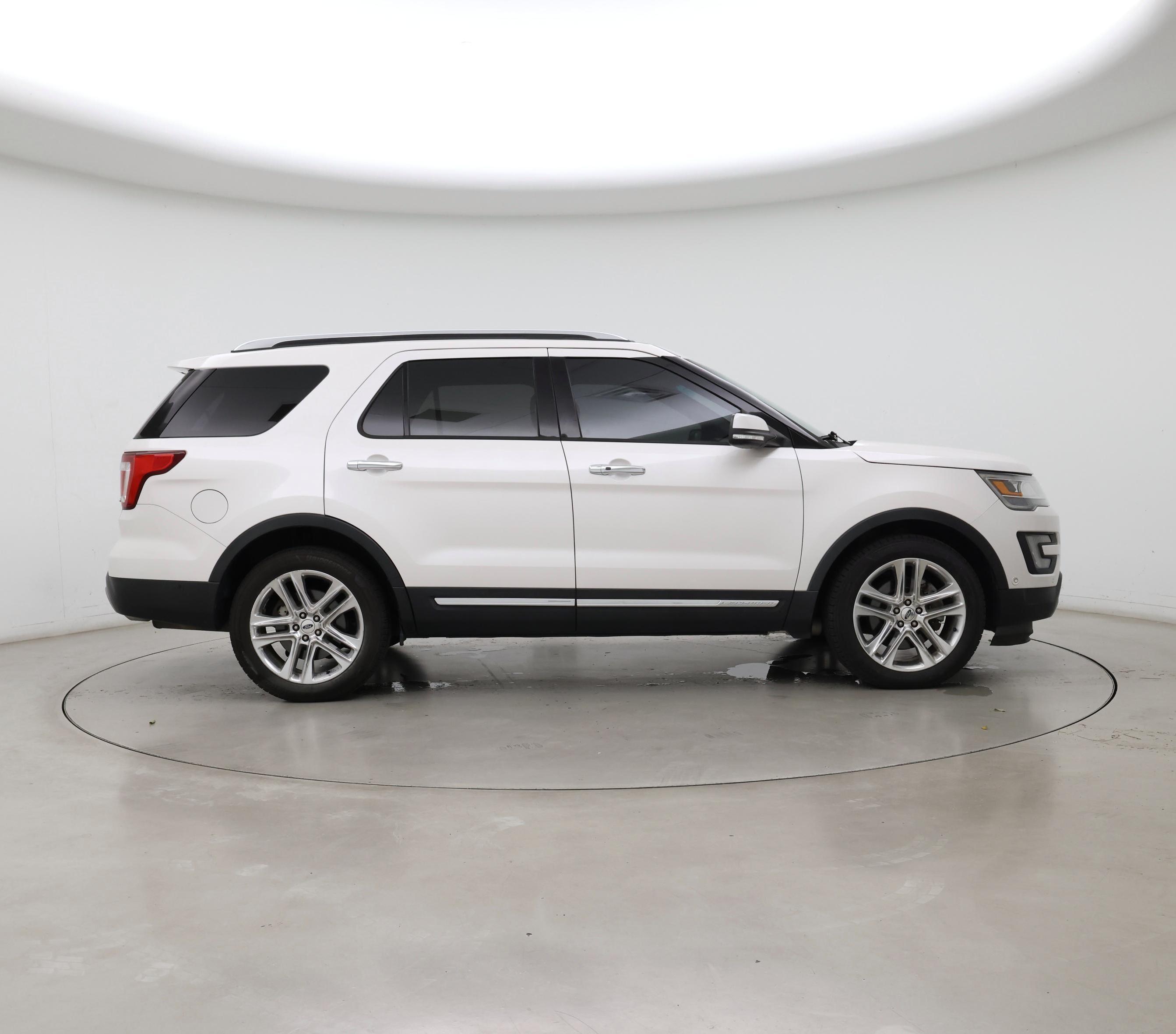 Thumbnail: 2017 Ford Explorer - 7