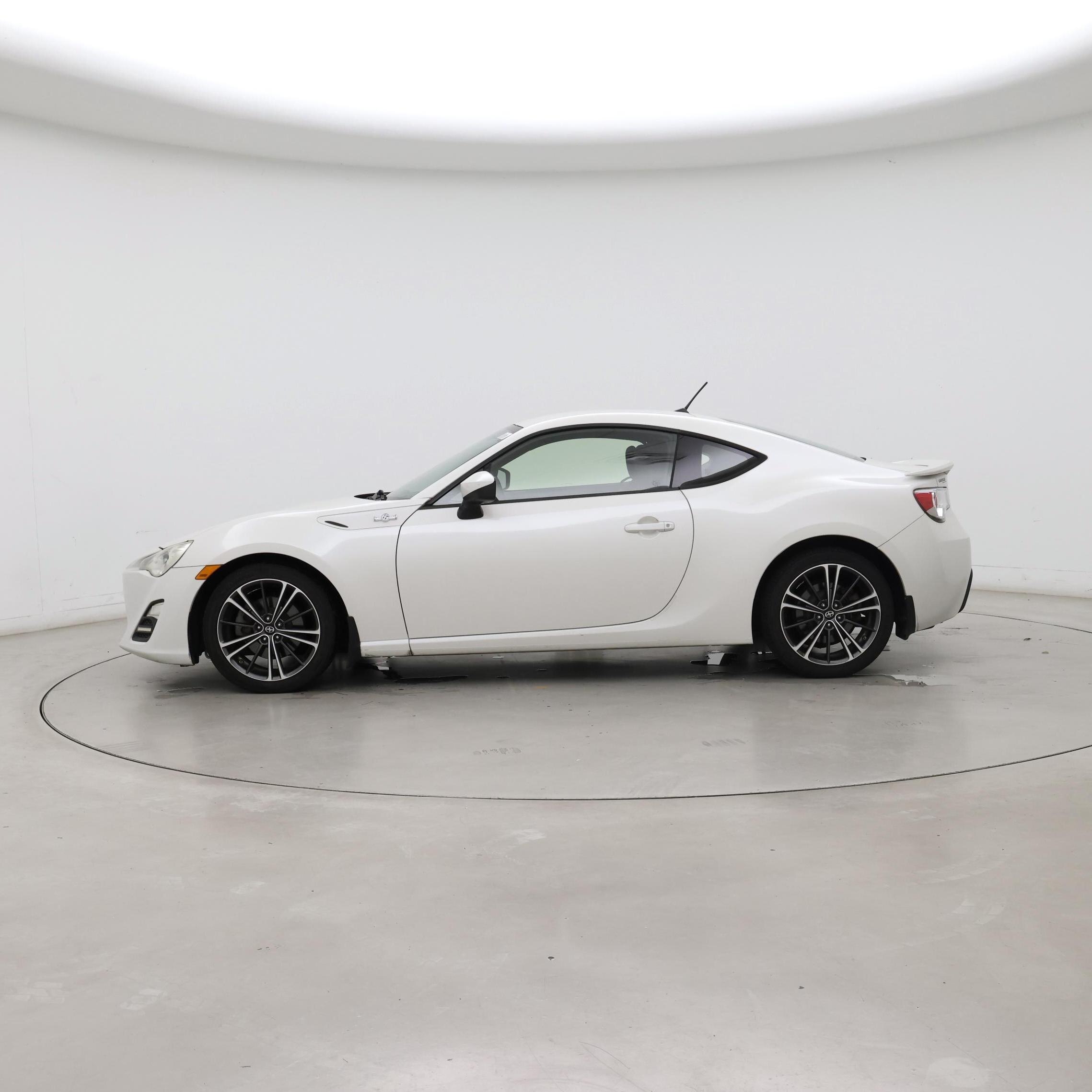 Thumbnail: 2014 Scion FR-S - 3