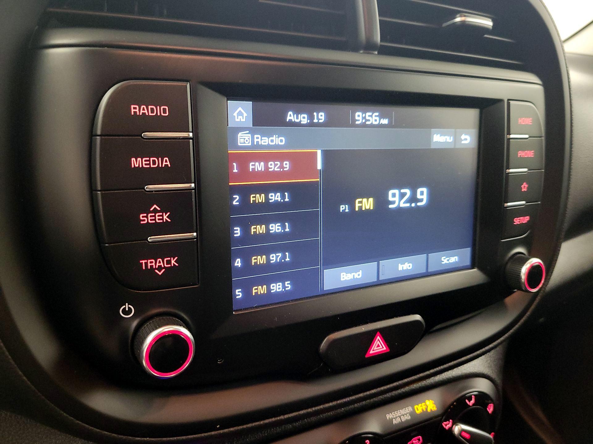 Thumbnail: 2020 Kia Soul - 15