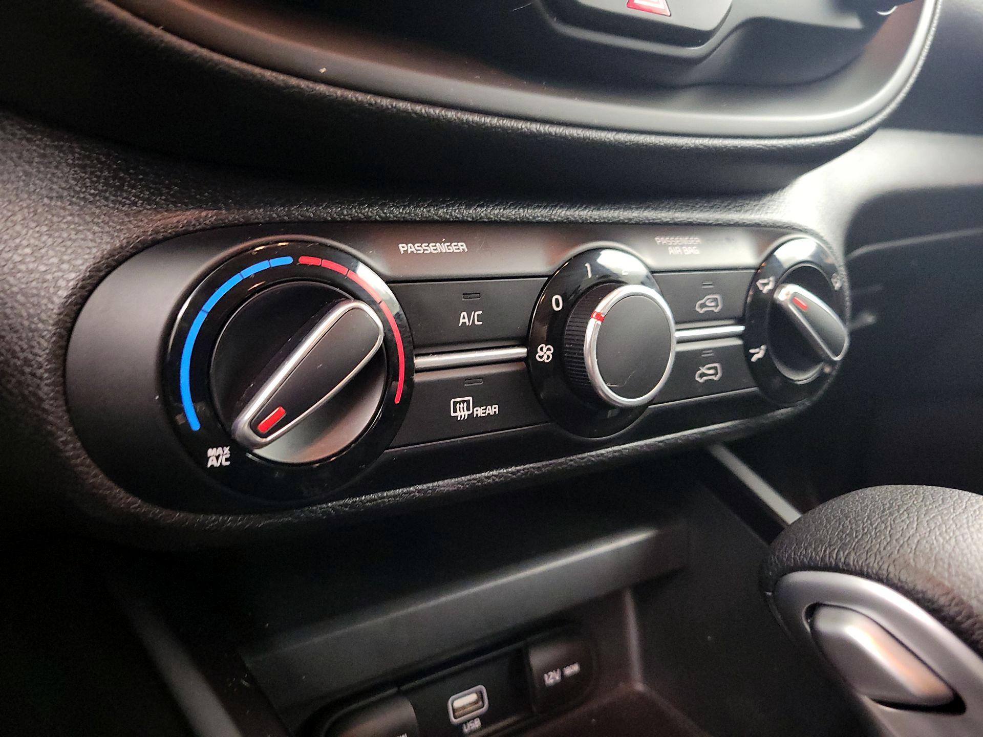 Thumbnail: 2020 Kia Soul - 16