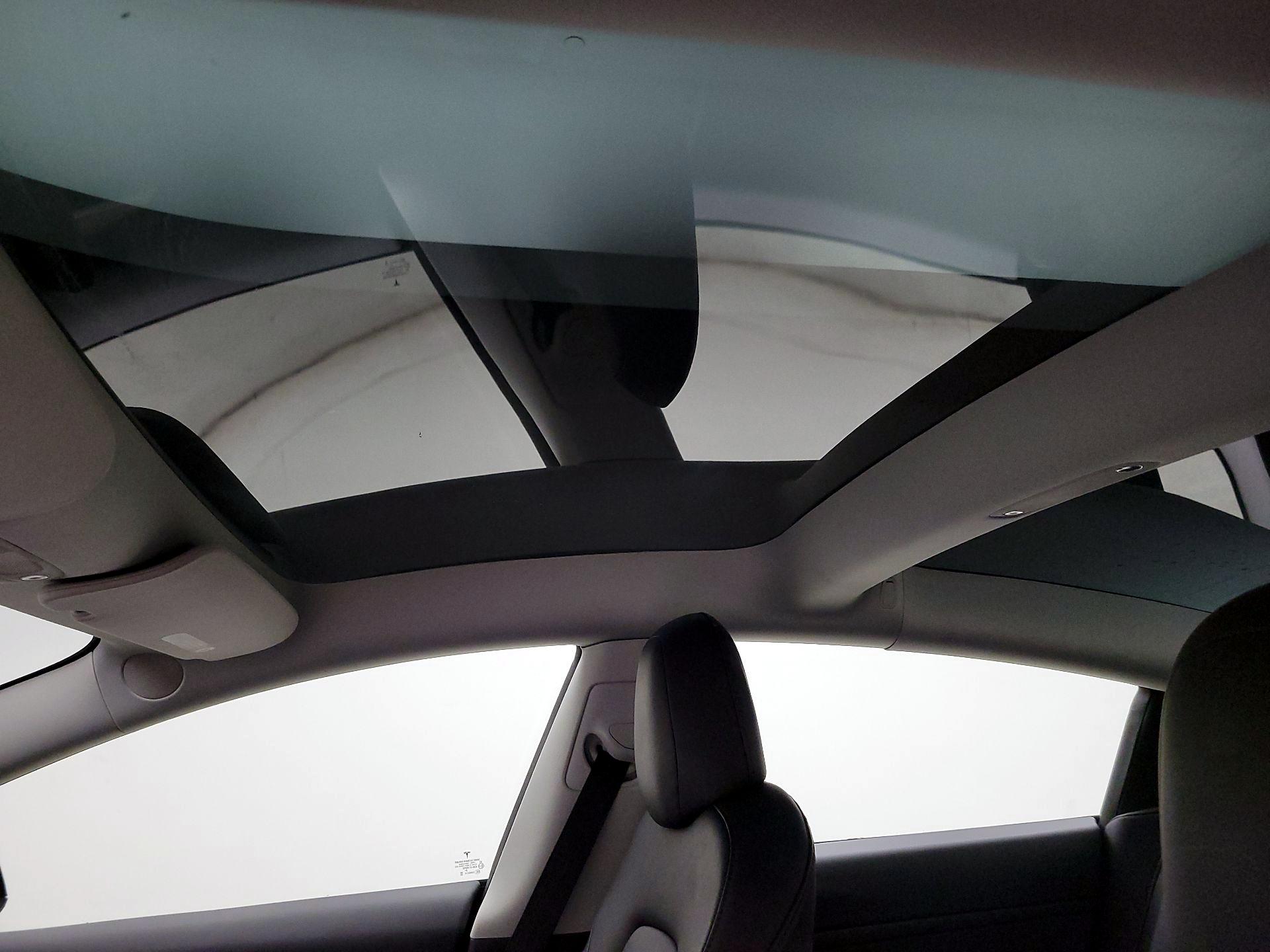 Thumbnail: 2023 Tesla Model 3 - 17