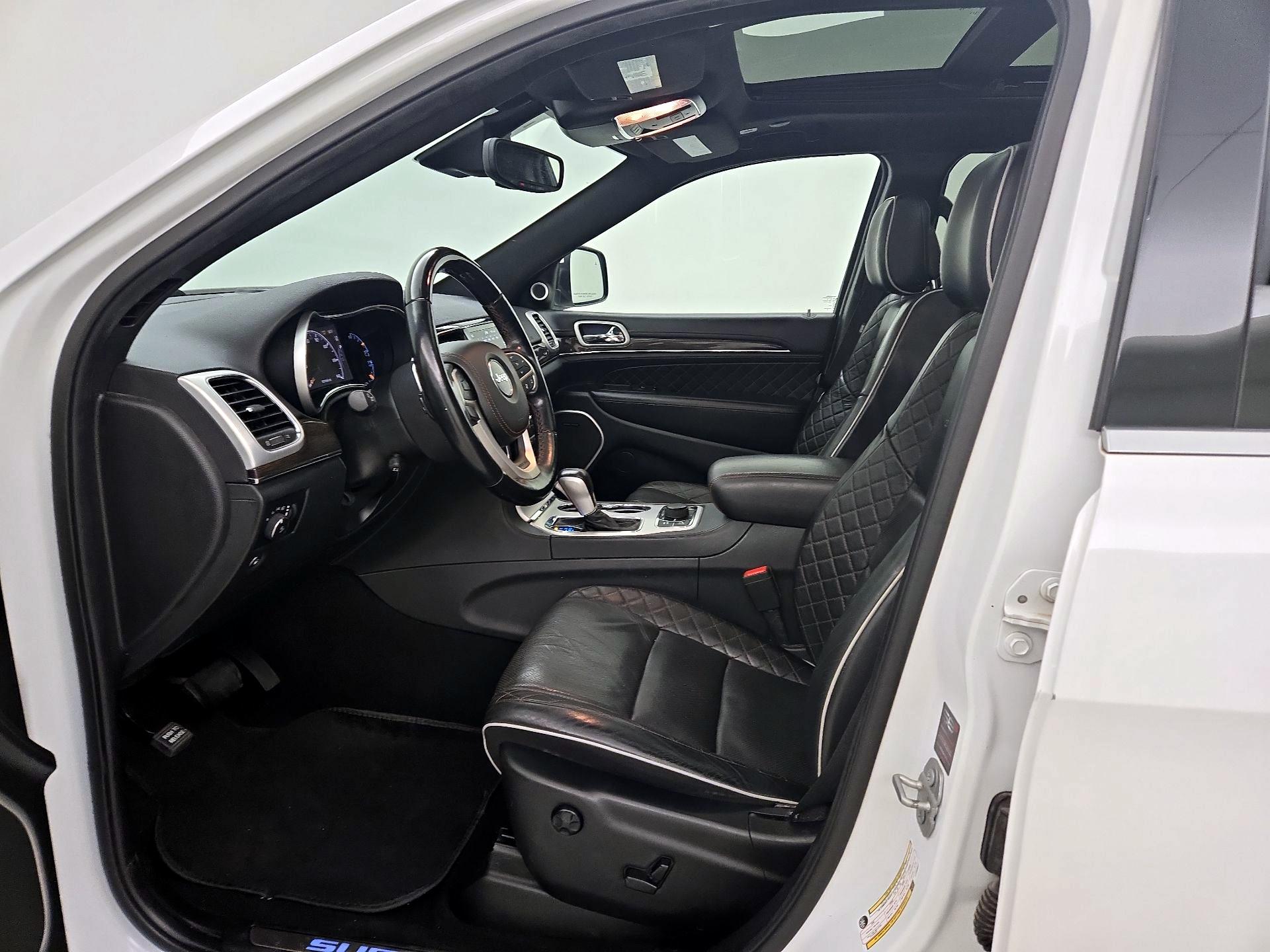 Thumbnail: 2020 Jeep Grand Cherokee - 11