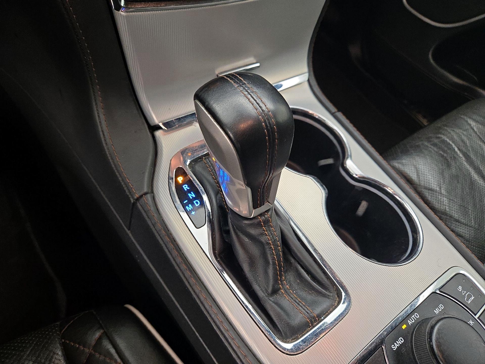 Thumbnail: 2020 Jeep Grand Cherokee - 17