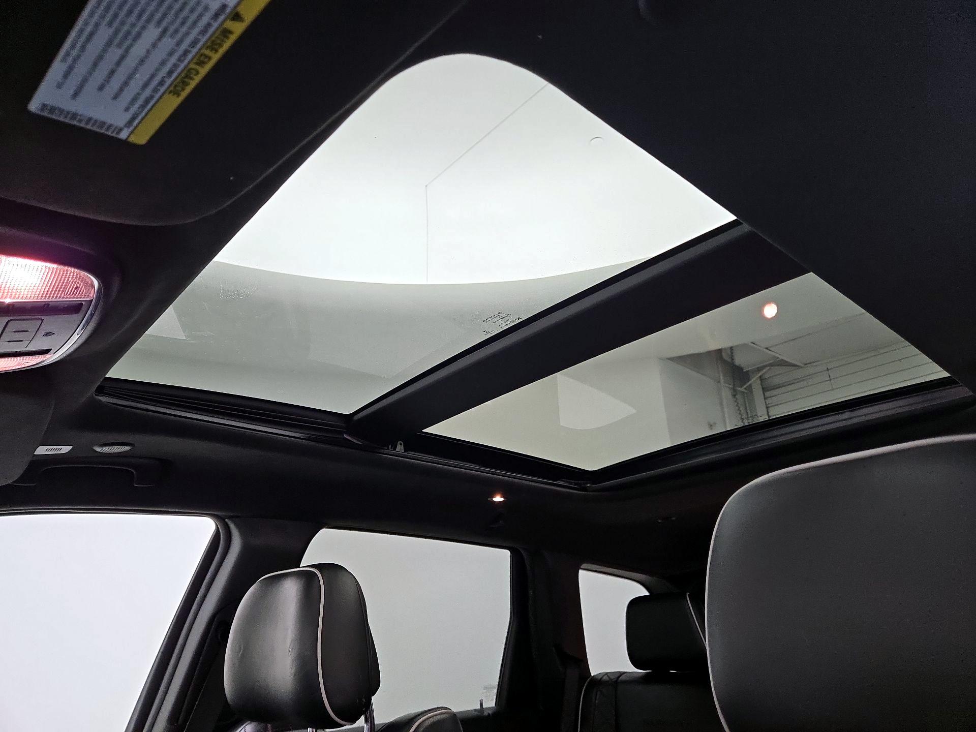 Thumbnail: 2020 Jeep Grand Cherokee - 19