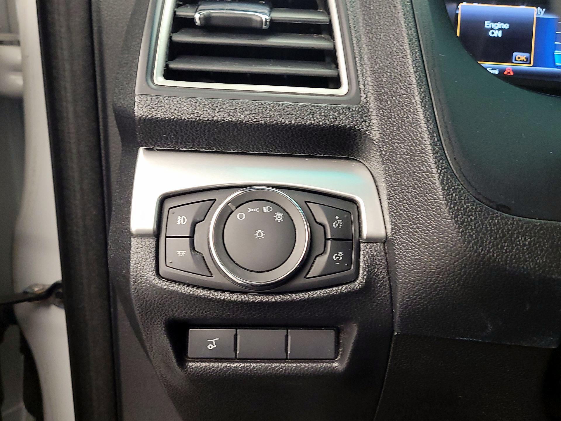 Thumbnail: 2017 Ford Explorer - 13