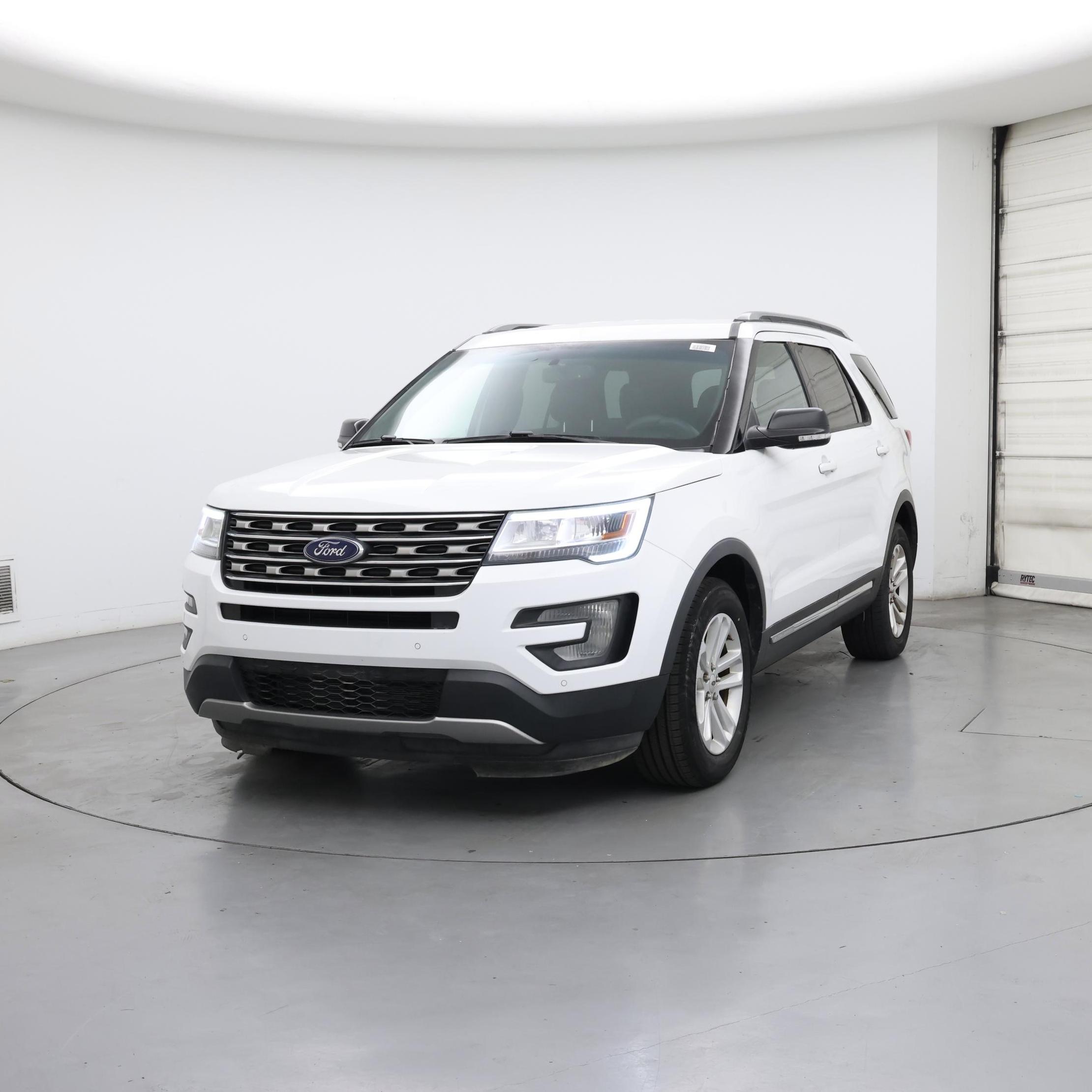 Thumbnail: 2017 Ford Explorer - 4