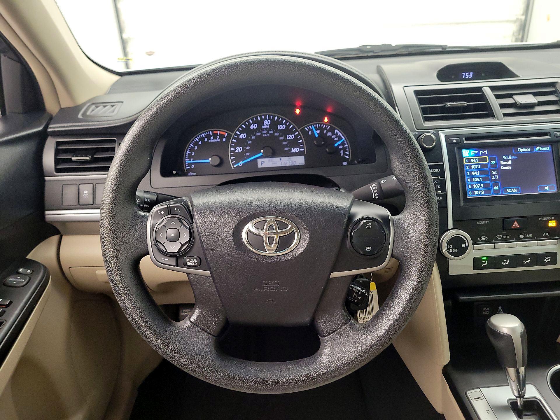 Thumbnail: 2014 Toyota Camry - 10