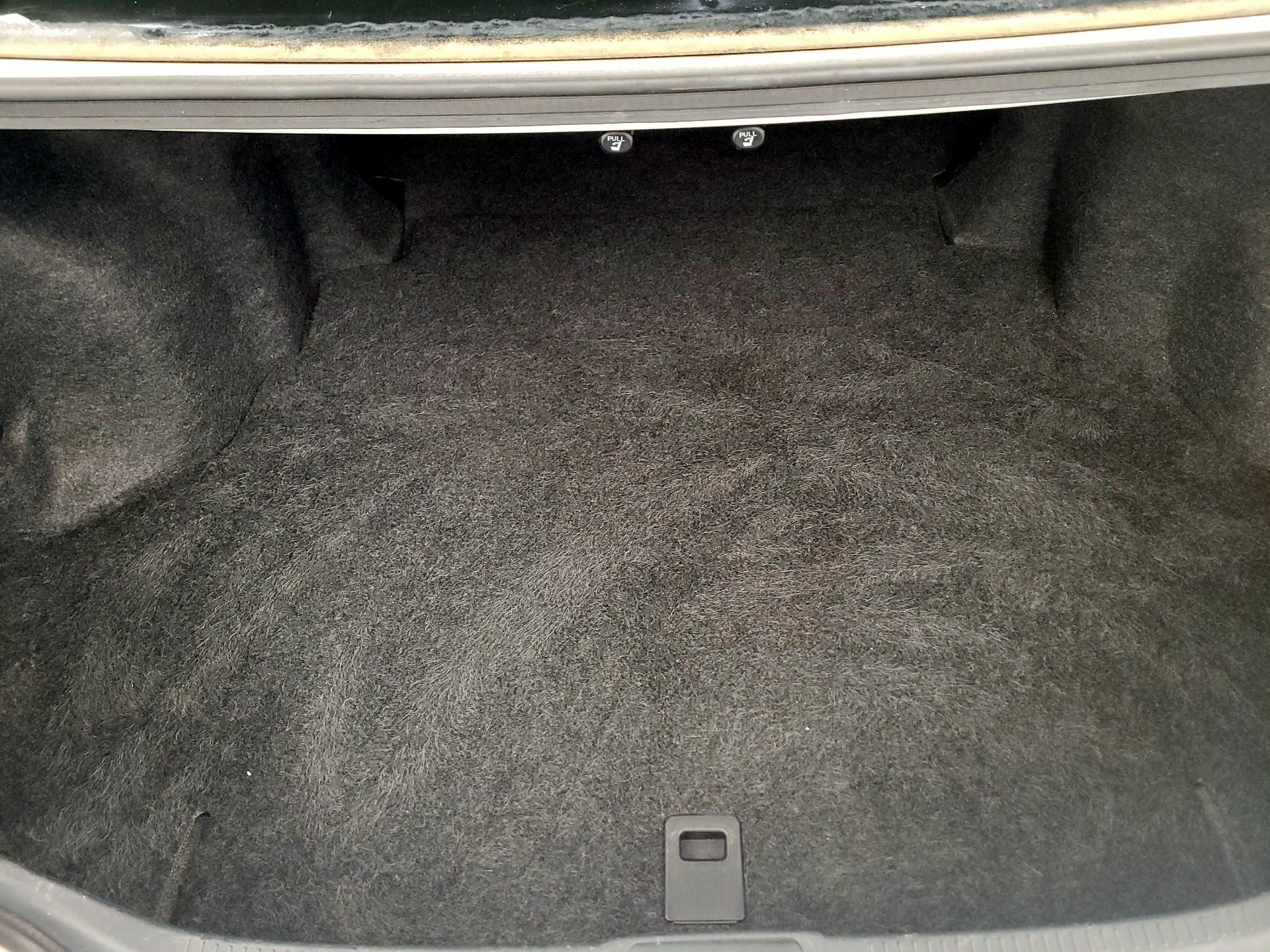 Thumbnail: 2014 Toyota Camry - 18
