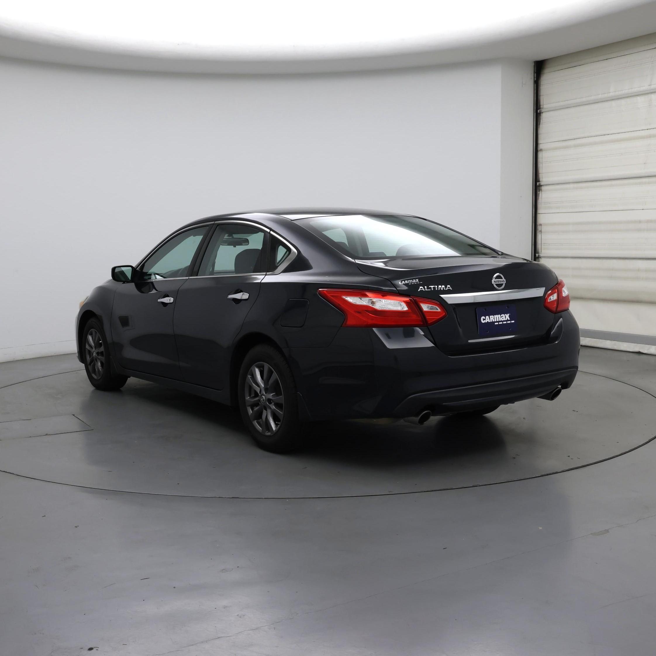 Thumbnail: 2016 Nissan Altima - 2