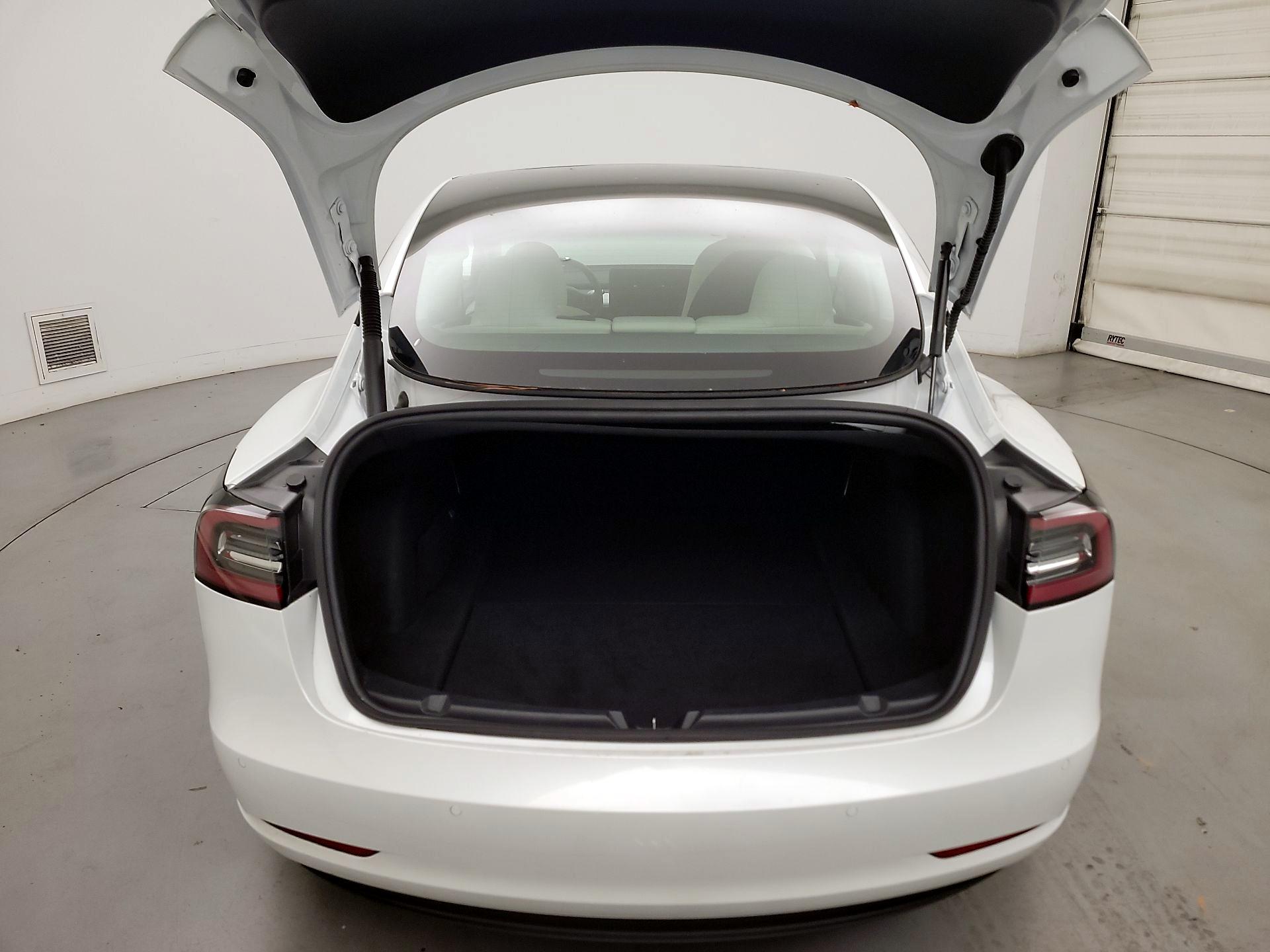 Thumbnail: 2021 Tesla Model 3 - 16