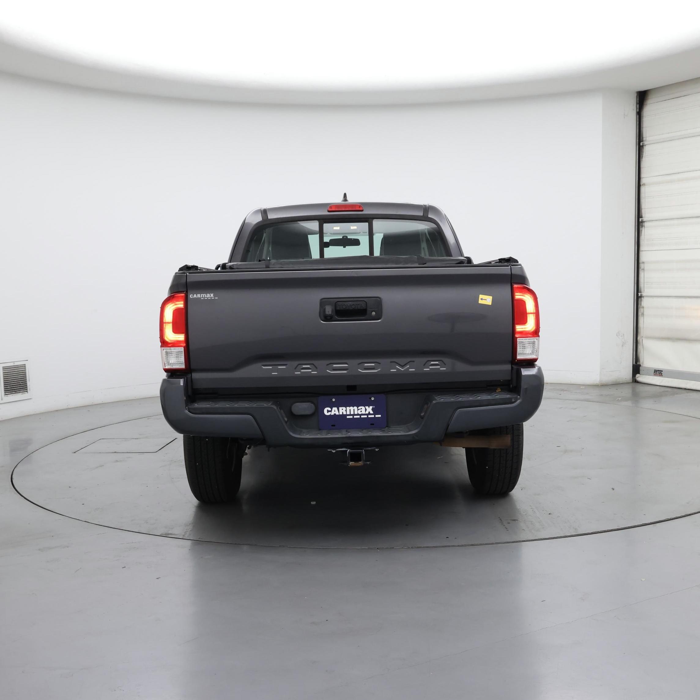 Thumbnail: 2017 Toyota Tacoma - 6