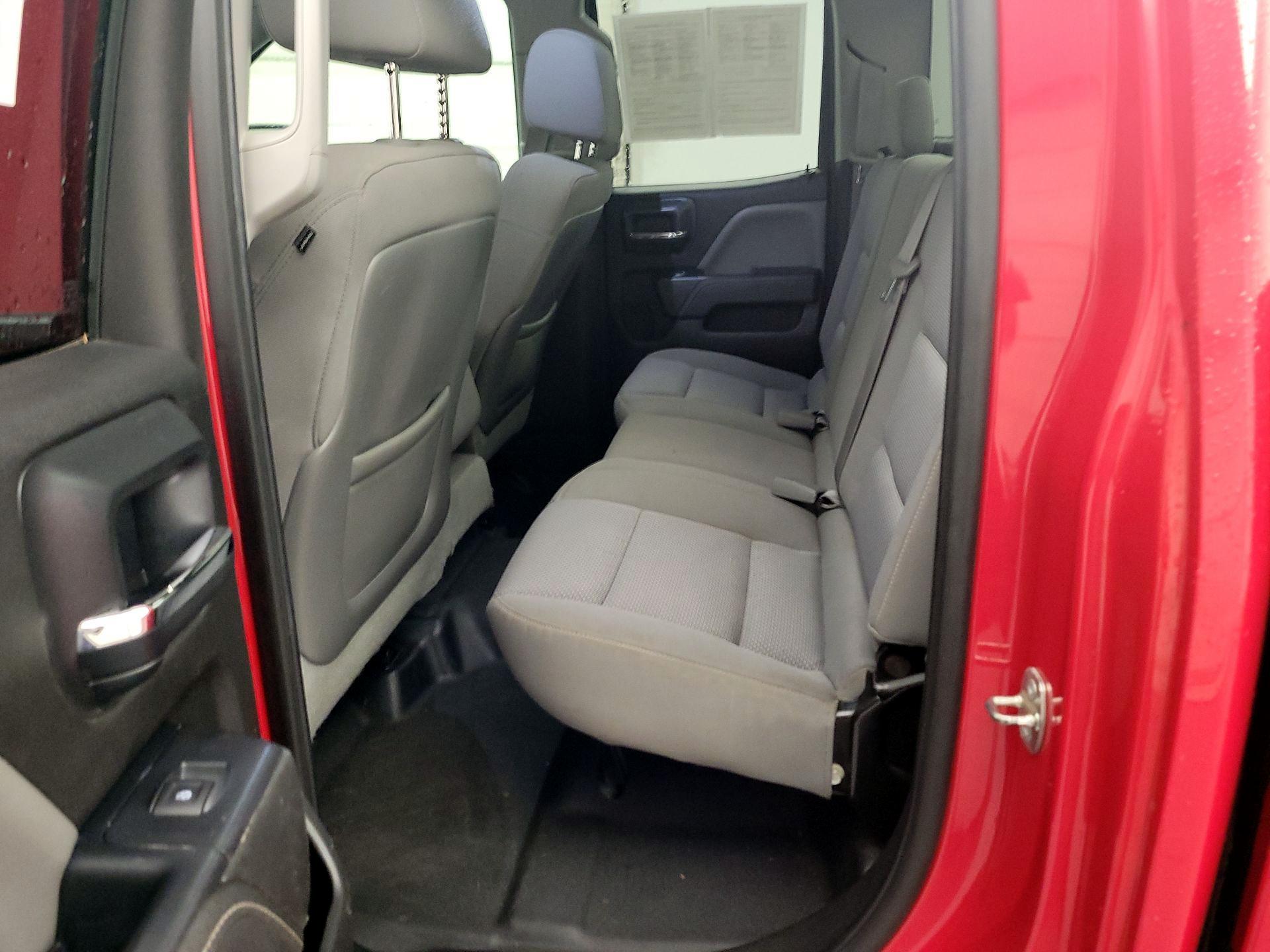 Thumbnail: 2015 Chevrolet Silverado 1500 - 17