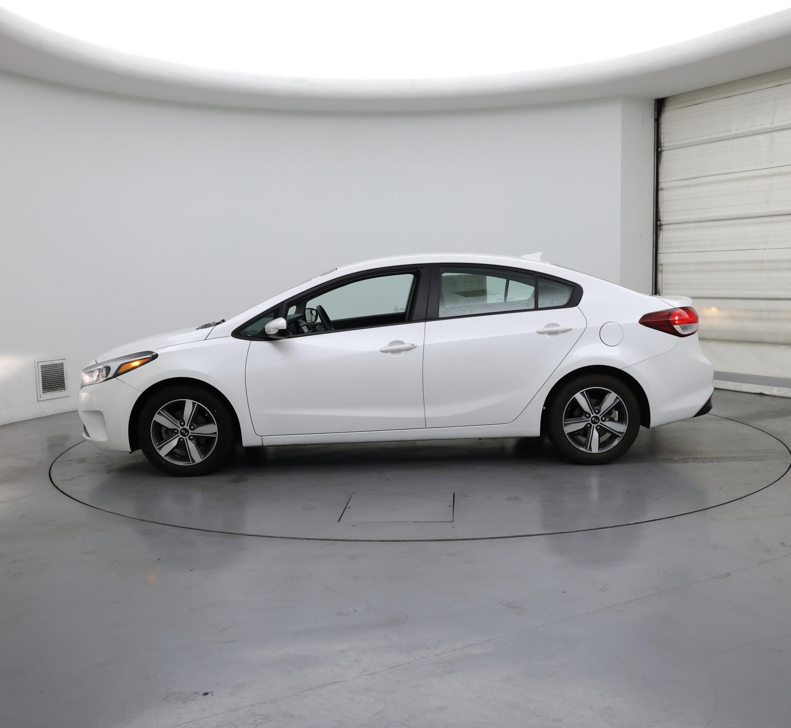 Thumbnail: 2018 Kia Forte - 3