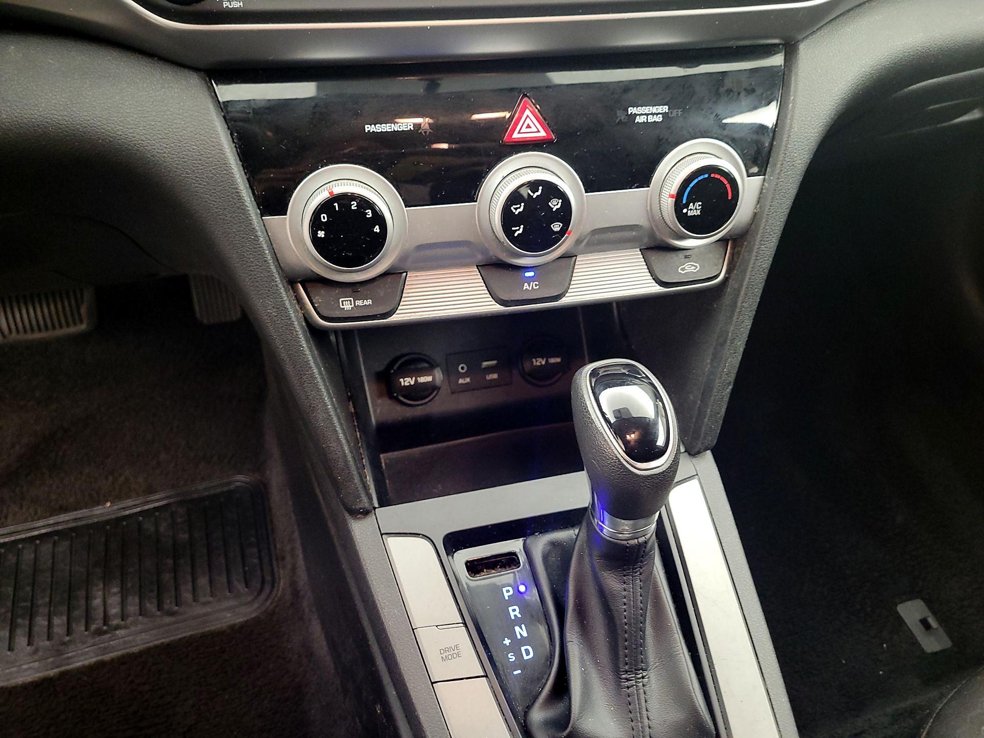Thumbnail: 2019 Hyundai Elantra - 15