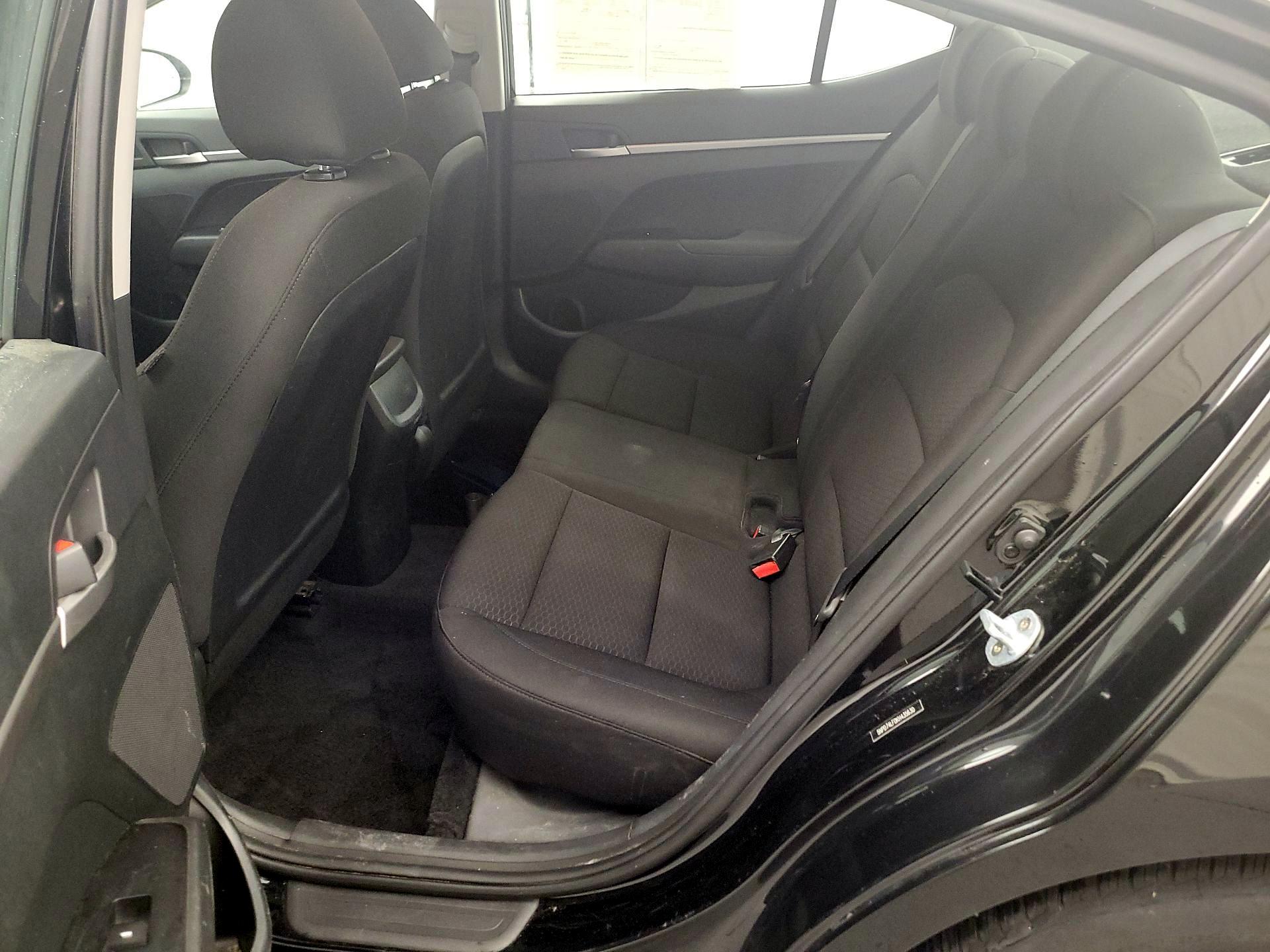 Thumbnail: 2019 Hyundai Elantra - 18