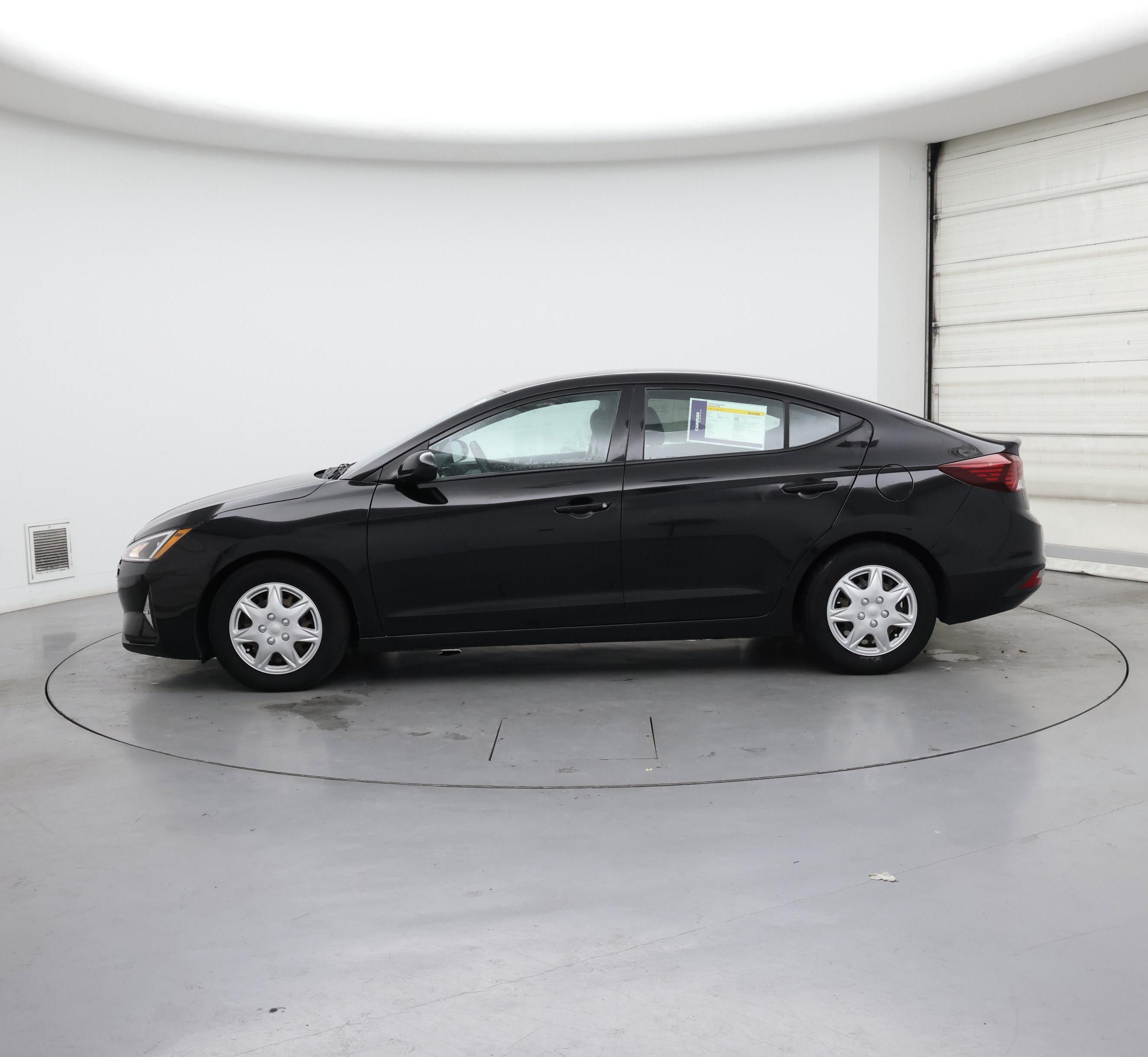 Thumbnail: 2019 Hyundai Elantra - 3
