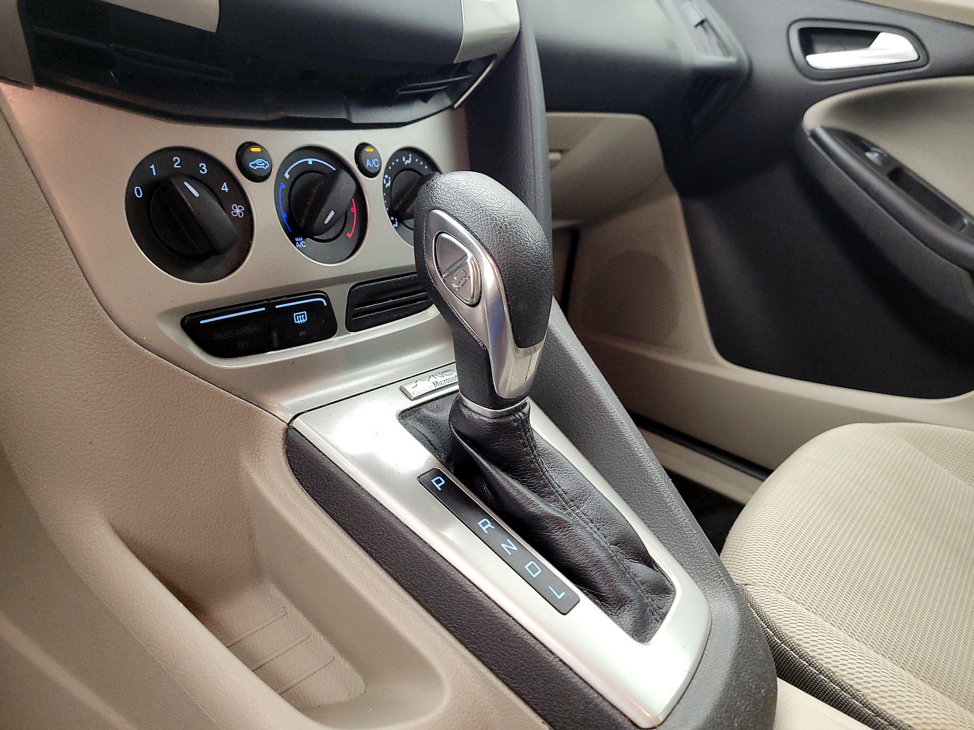 Thumbnail: 2014 Ford Focus - 15