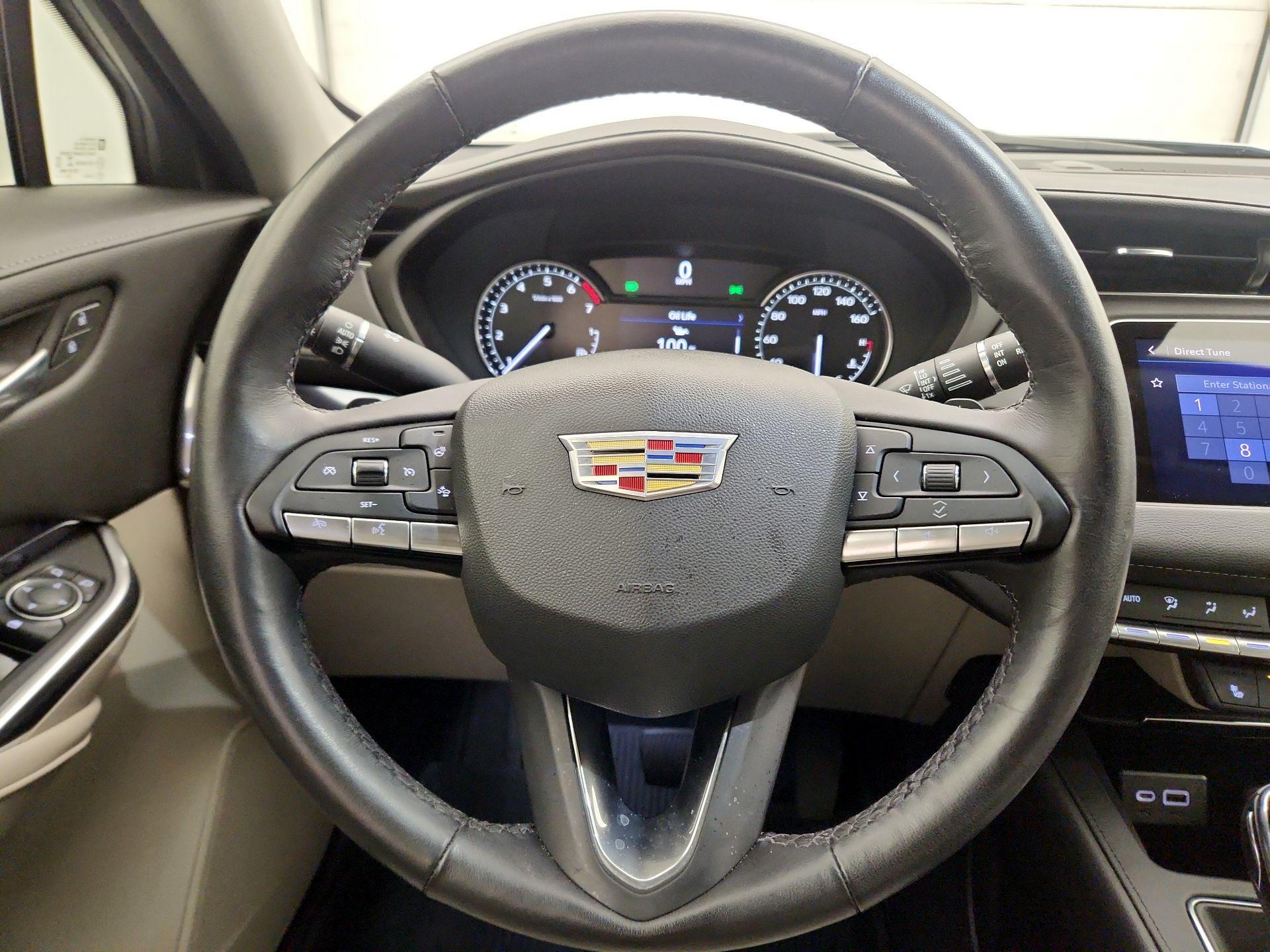 Thumbnail: 2023 Cadillac XT4 - 10