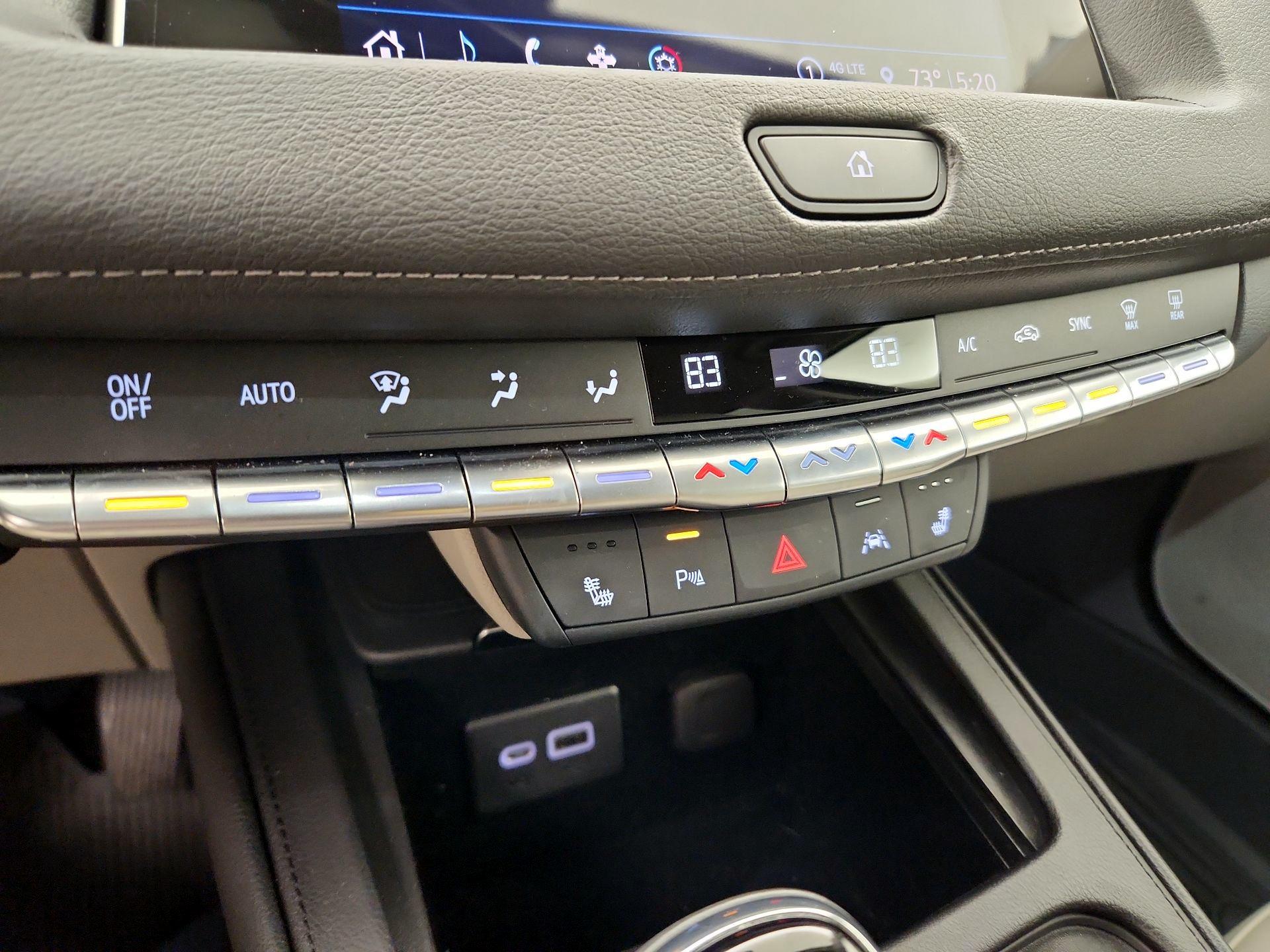 Thumbnail: 2023 Cadillac XT4 - 16