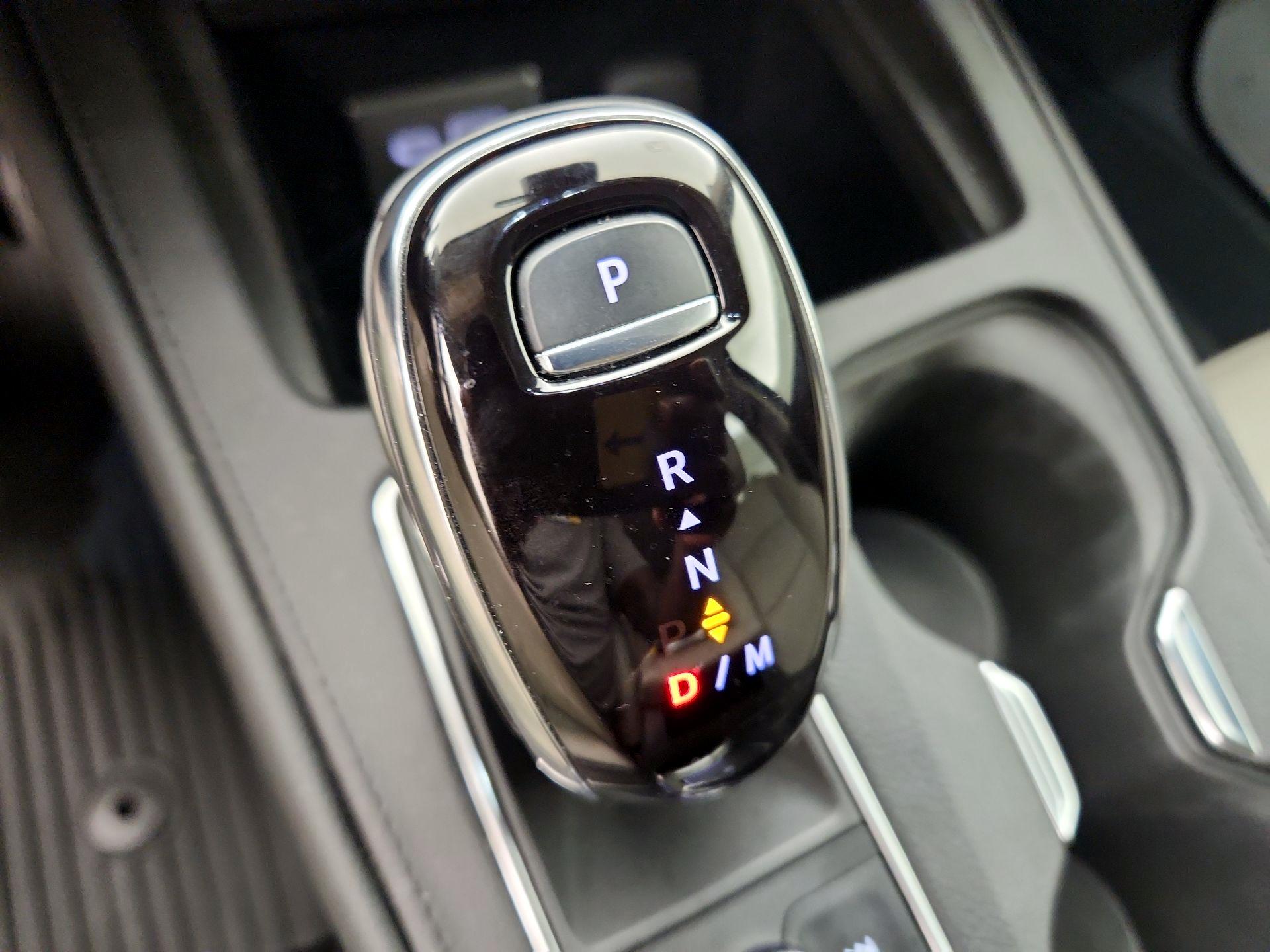 Thumbnail: 2023 Cadillac XT4 - 17