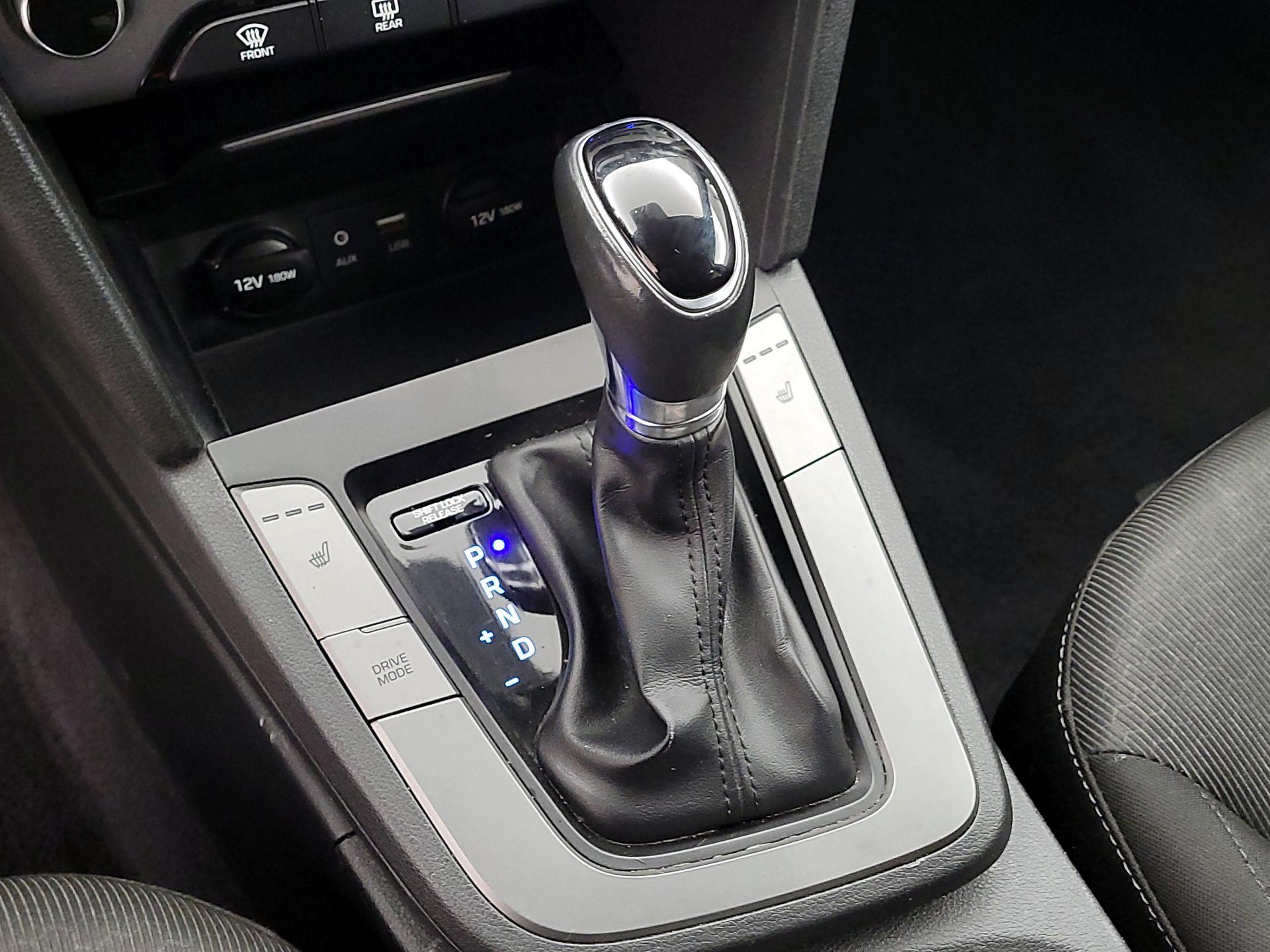 Thumbnail: 2018 Hyundai Elantra - 17