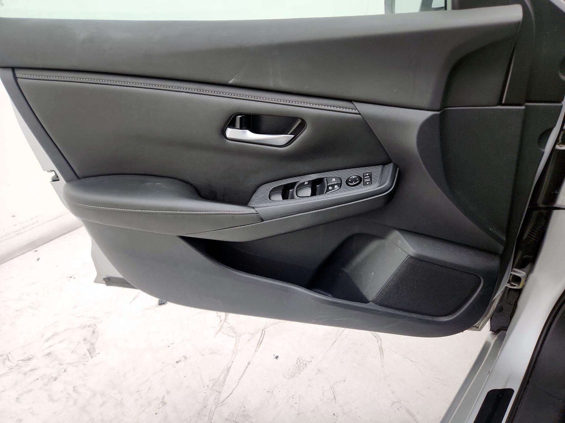 Thumbnail: 2021 Nissan Sentra - 12