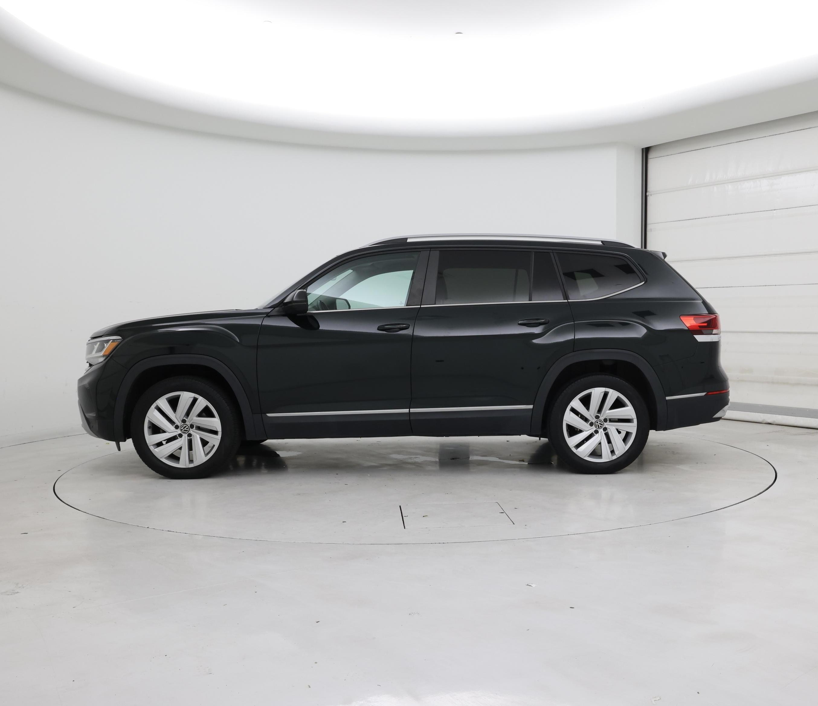 Thumbnail: 2021 Volkswagen Atlas - 3