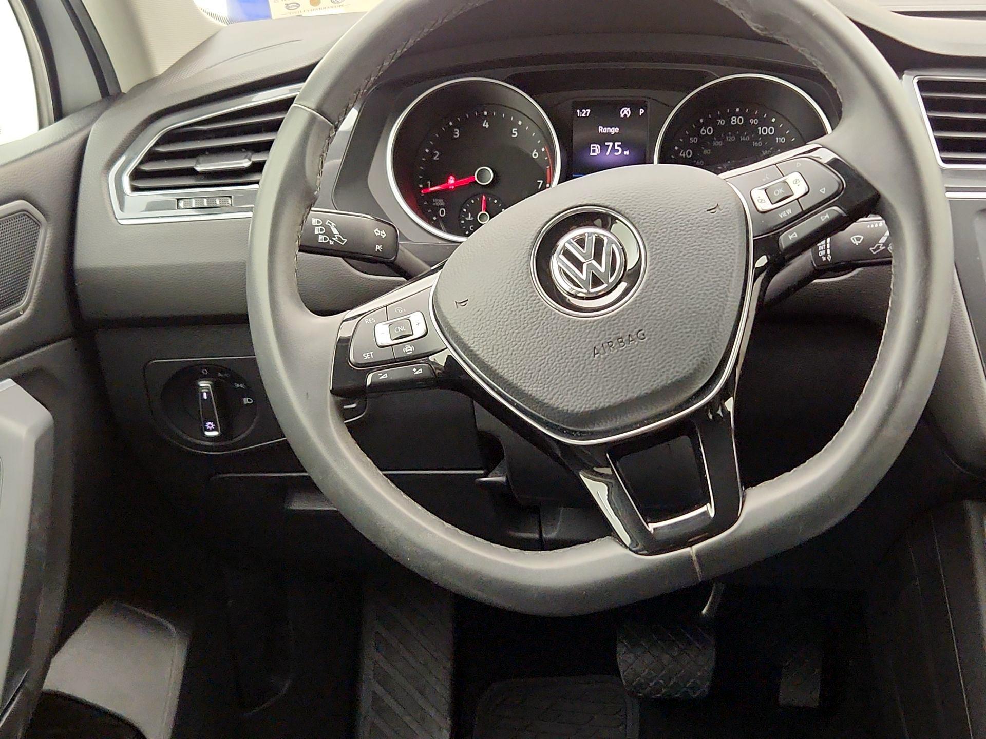 Thumbnail: 2020 Volkswagen Tiguan - 10