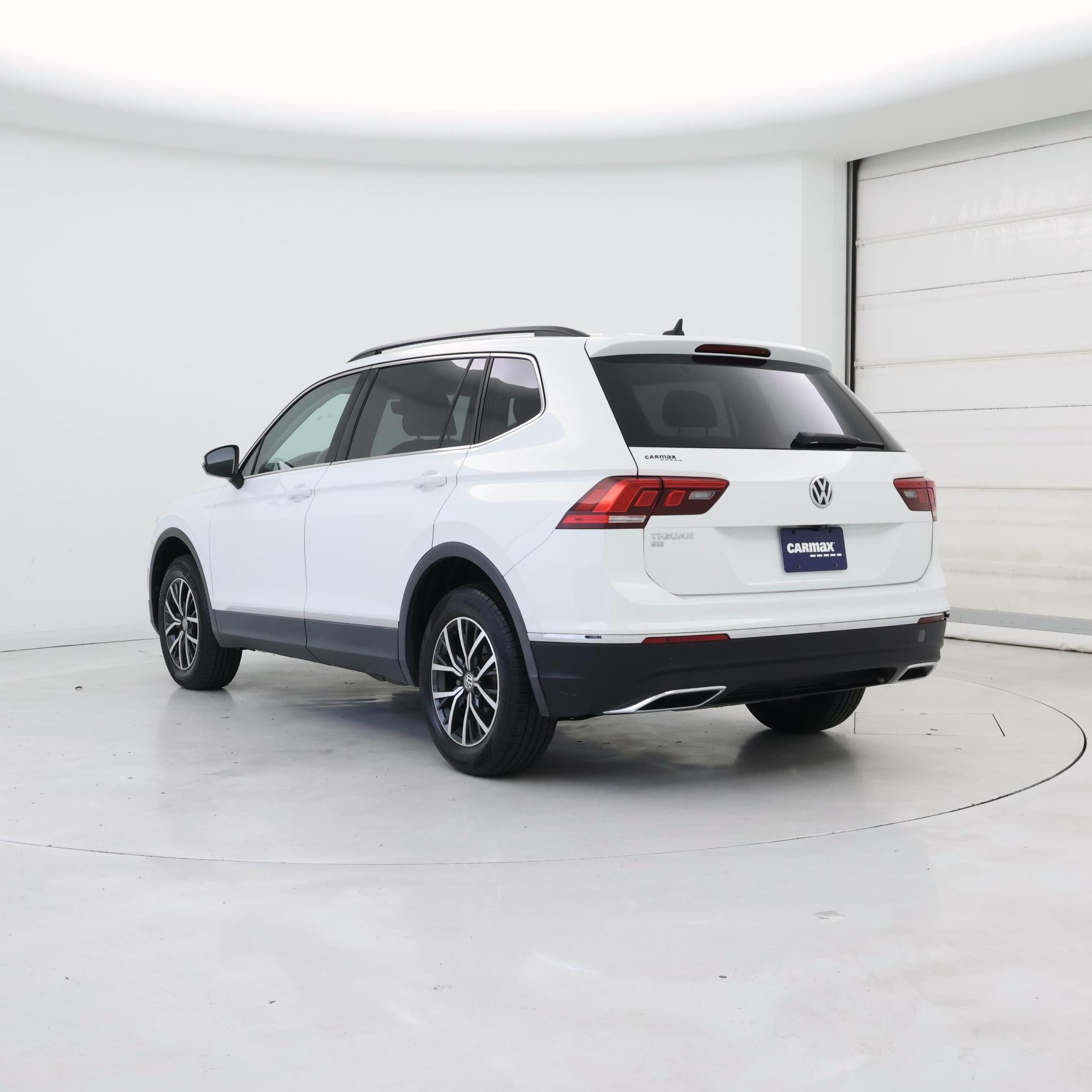 Thumbnail: 2020 Volkswagen Tiguan - 2