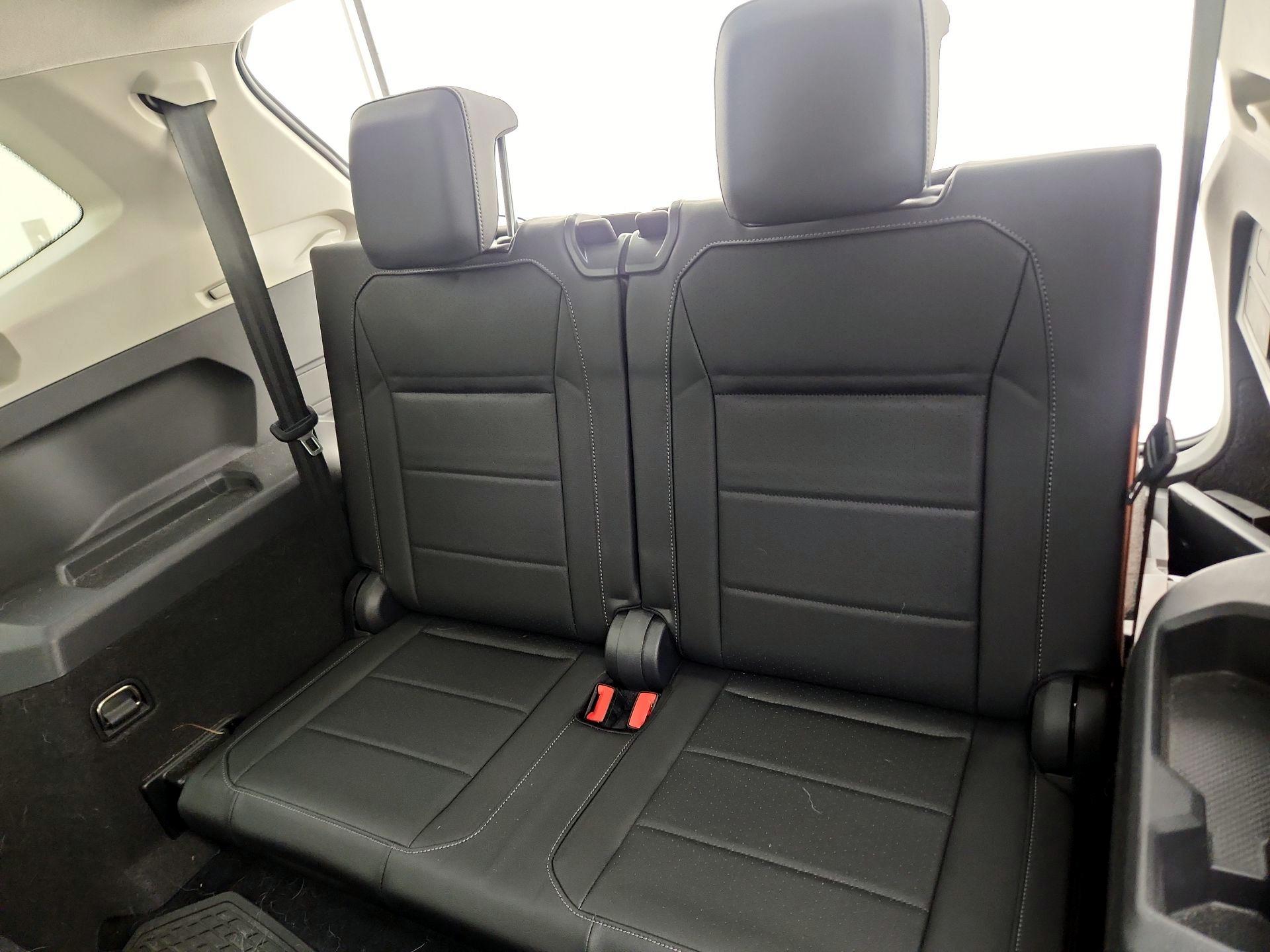 Thumbnail: 2020 Volkswagen Tiguan - 20