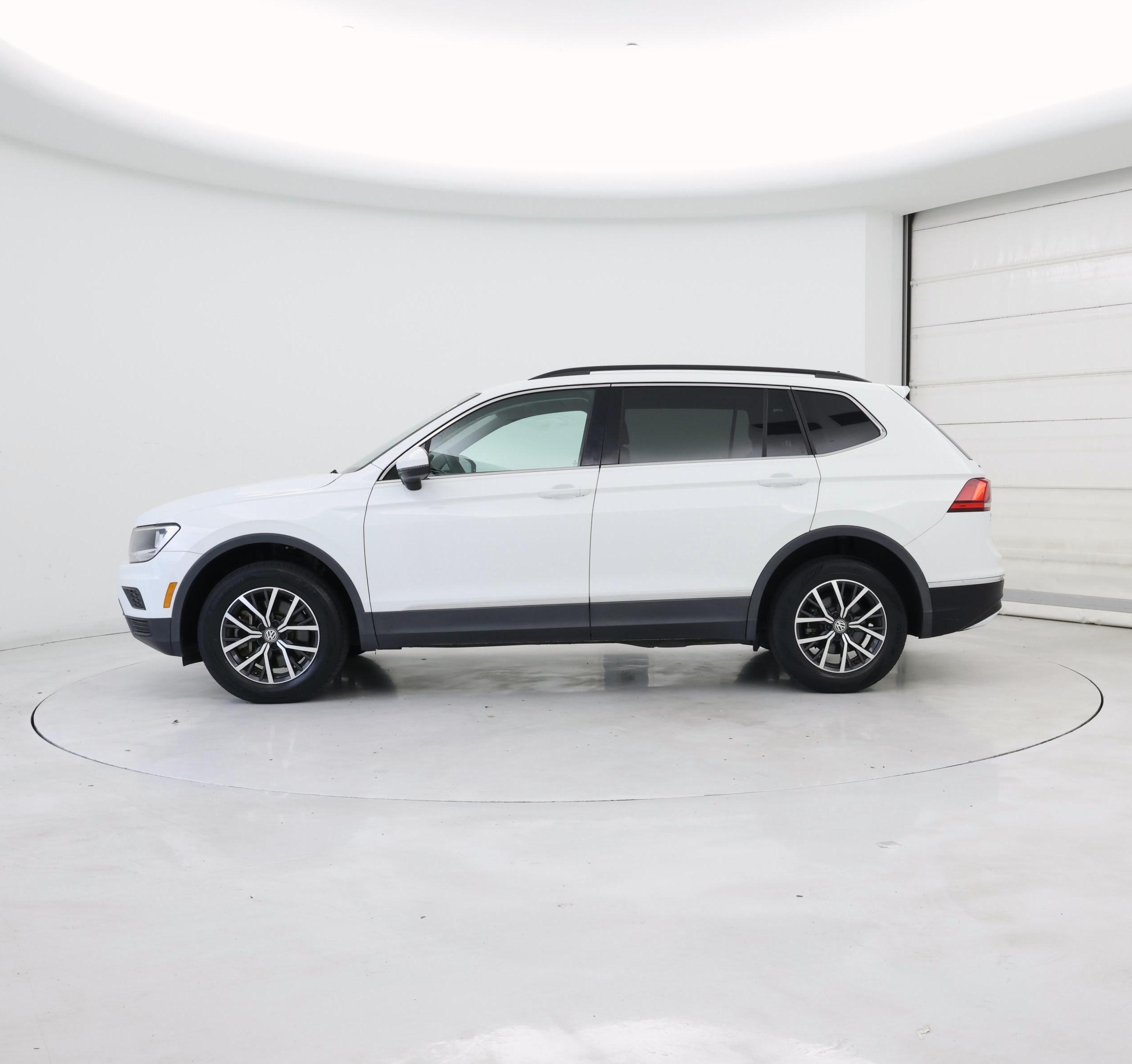 Thumbnail: 2020 Volkswagen Tiguan - 3