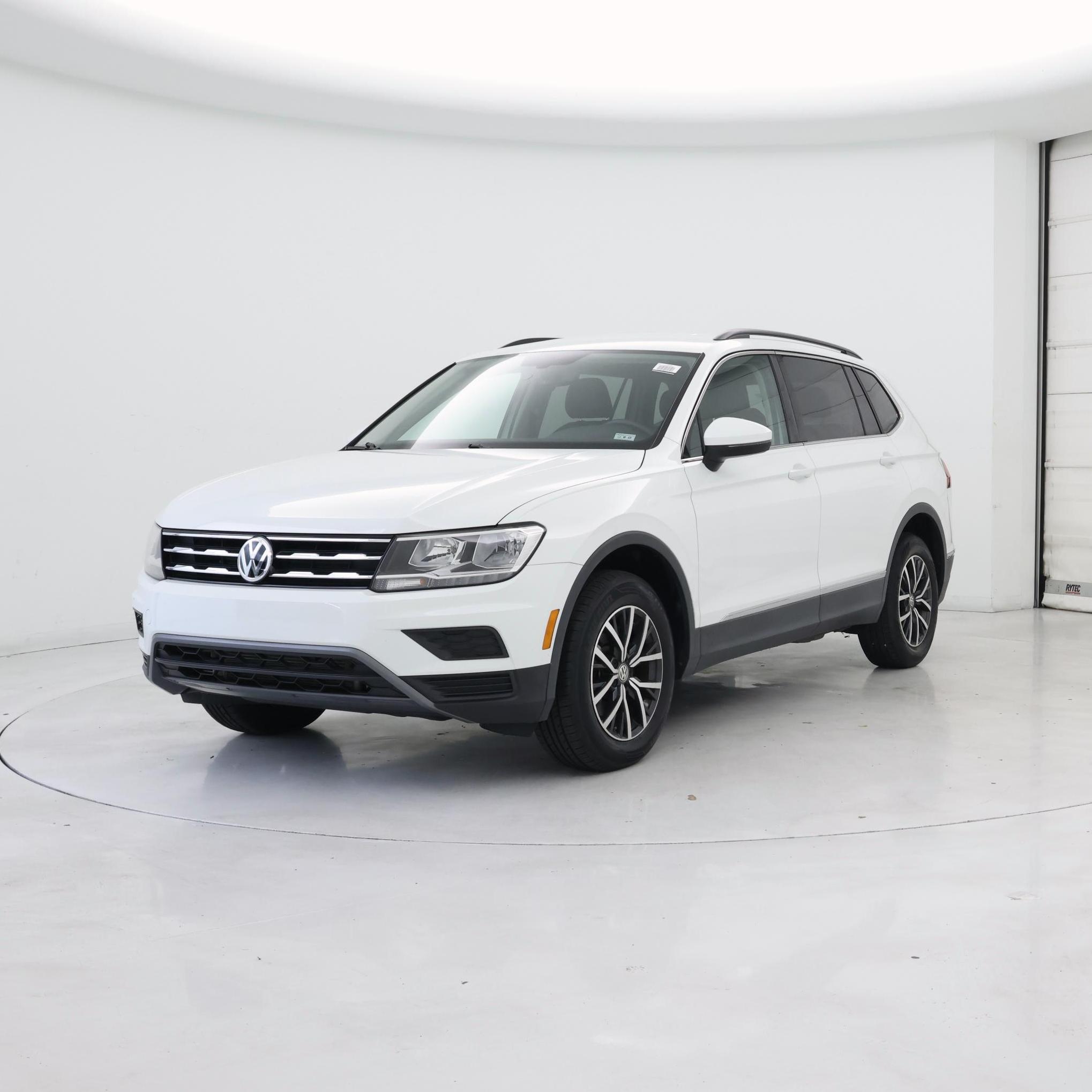 Thumbnail: 2020 Volkswagen Tiguan - 4