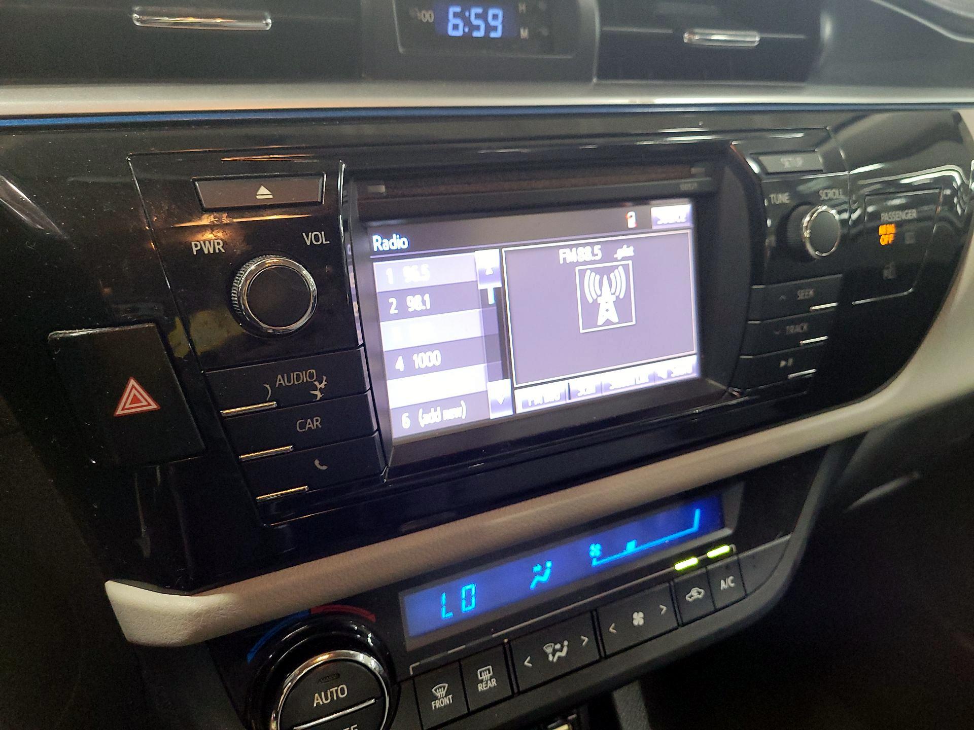 Thumbnail: 2016 Toyota Corolla - 15