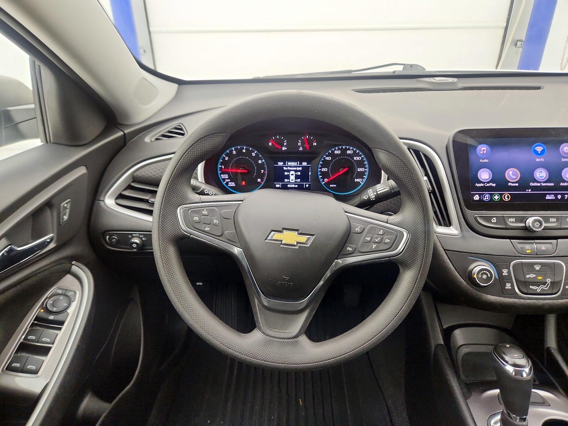 Thumbnail: 2020 Chevrolet Malibu - 10