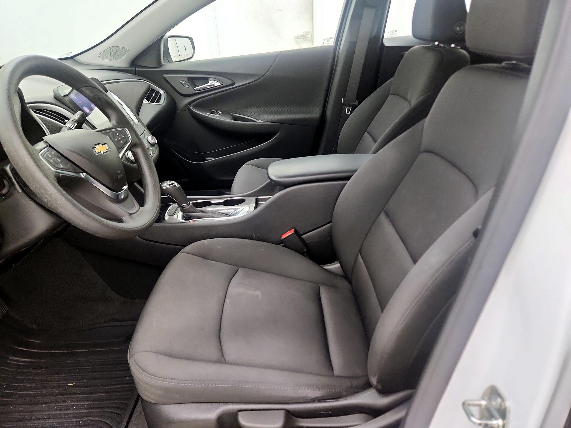 Thumbnail: 2020 Chevrolet Malibu - 11