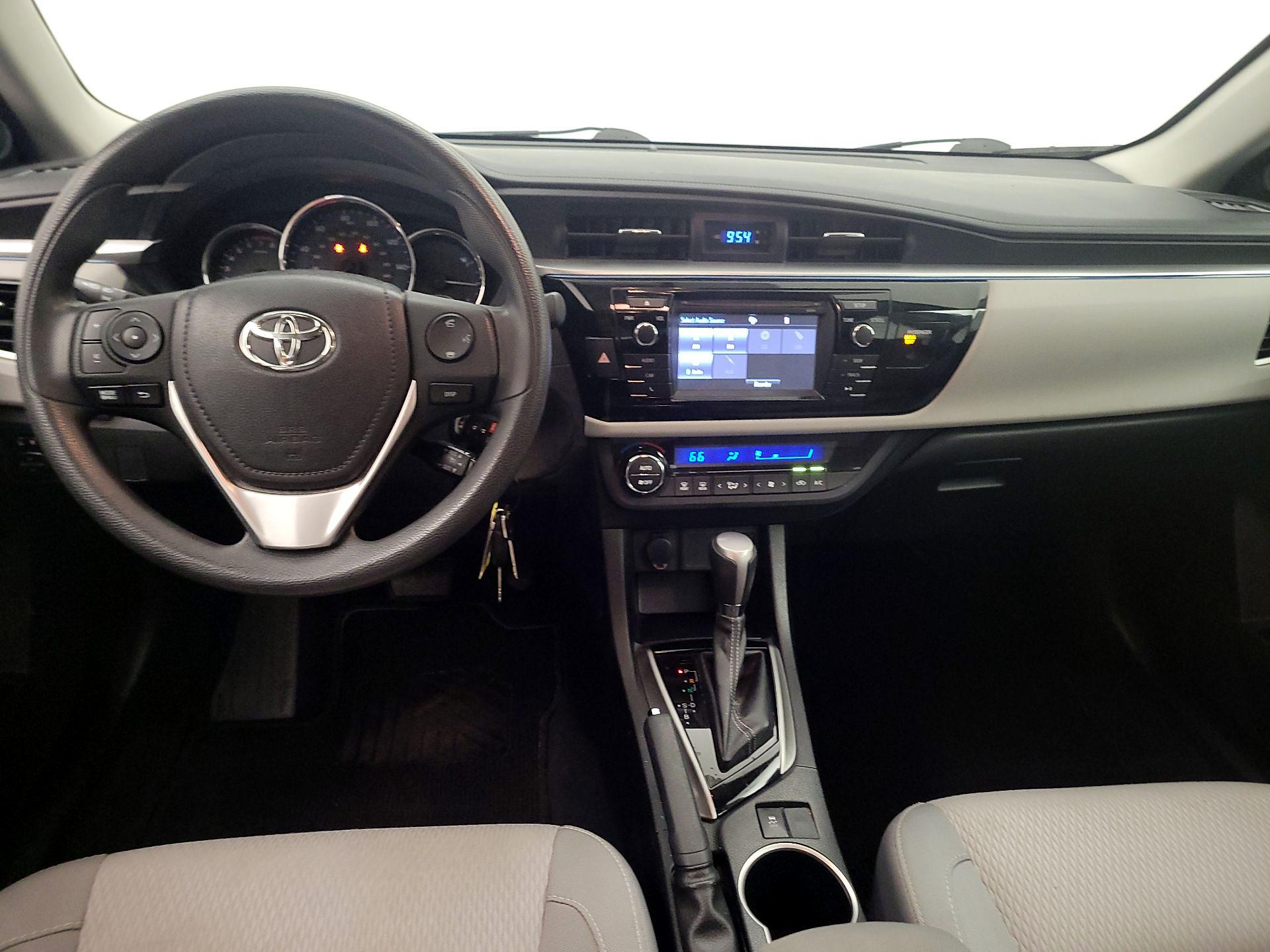 Thumbnail: 2015 Toyota Corolla - 9