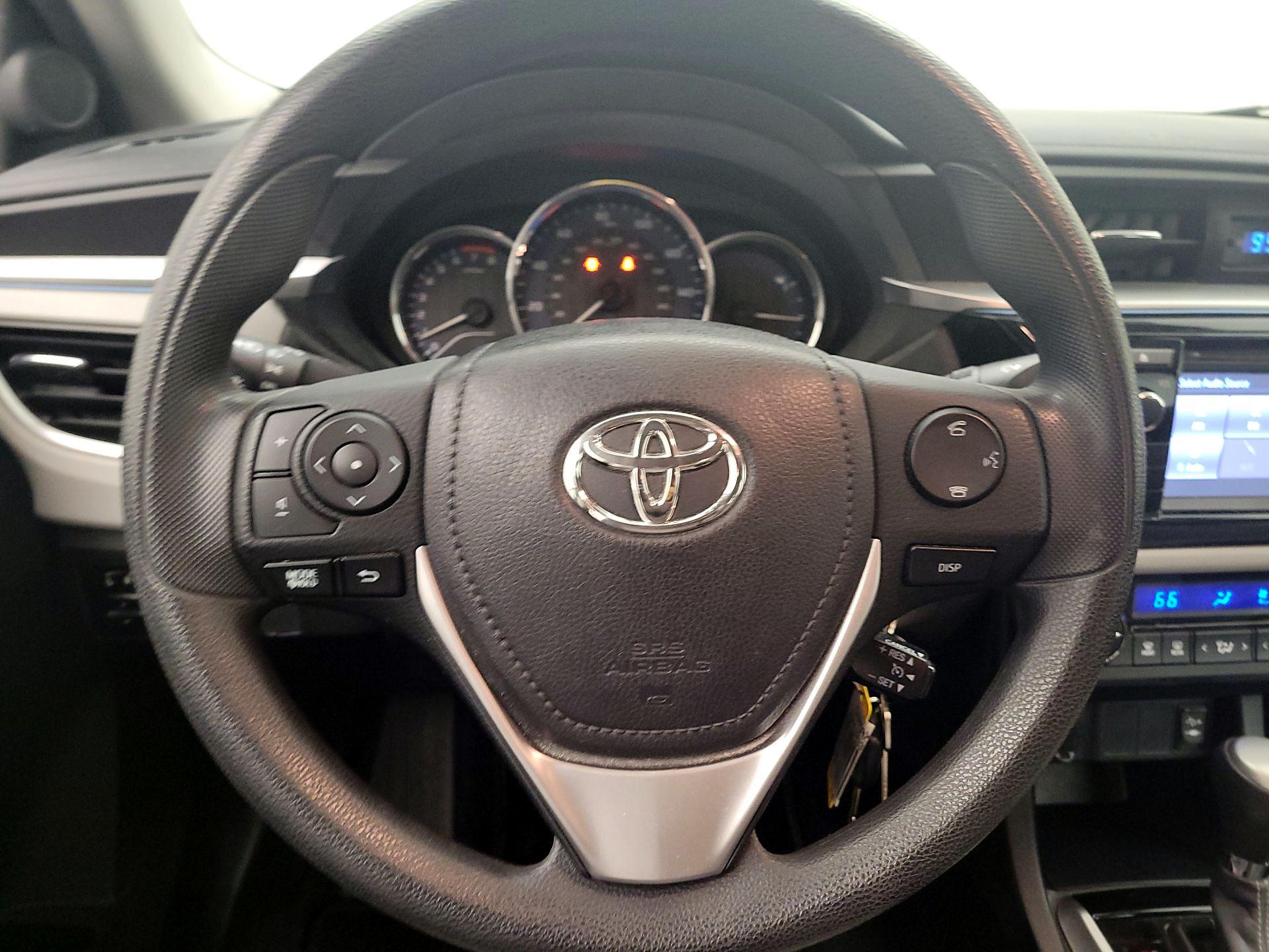 Thumbnail: 2015 Toyota Corolla - 10