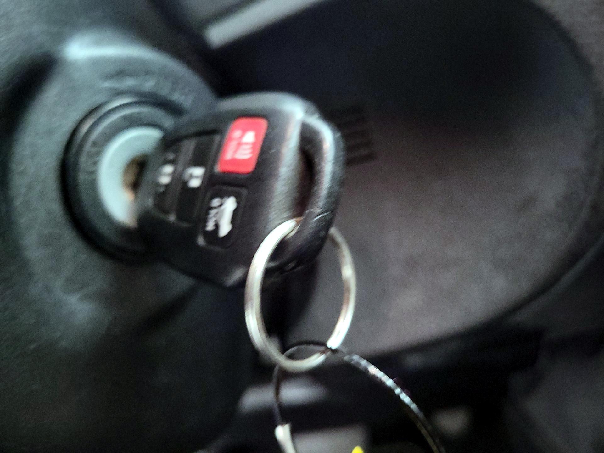 Thumbnail: 2015 Toyota Corolla - 18