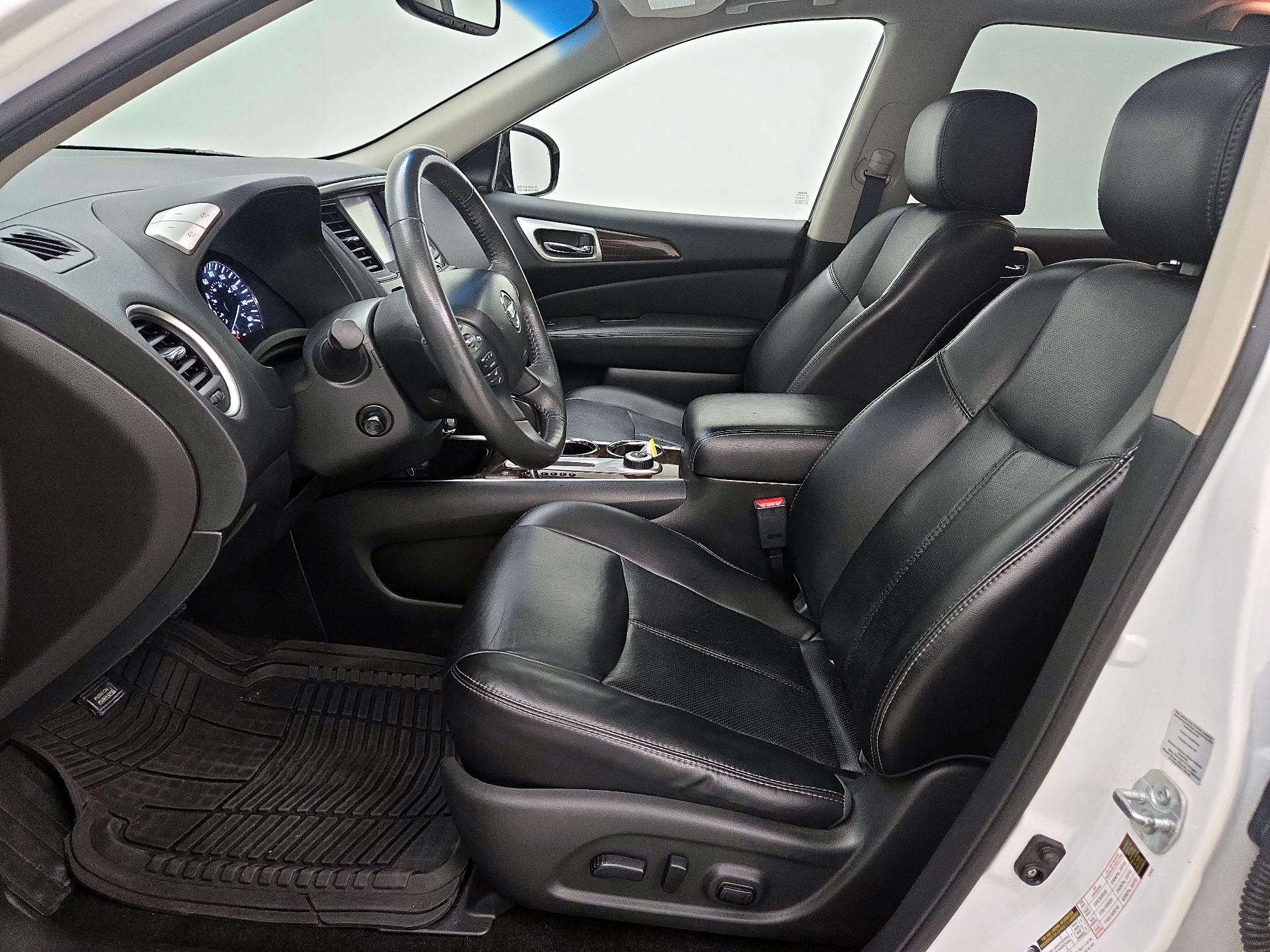 Thumbnail: 2015 Nissan Pathfinder - 11
