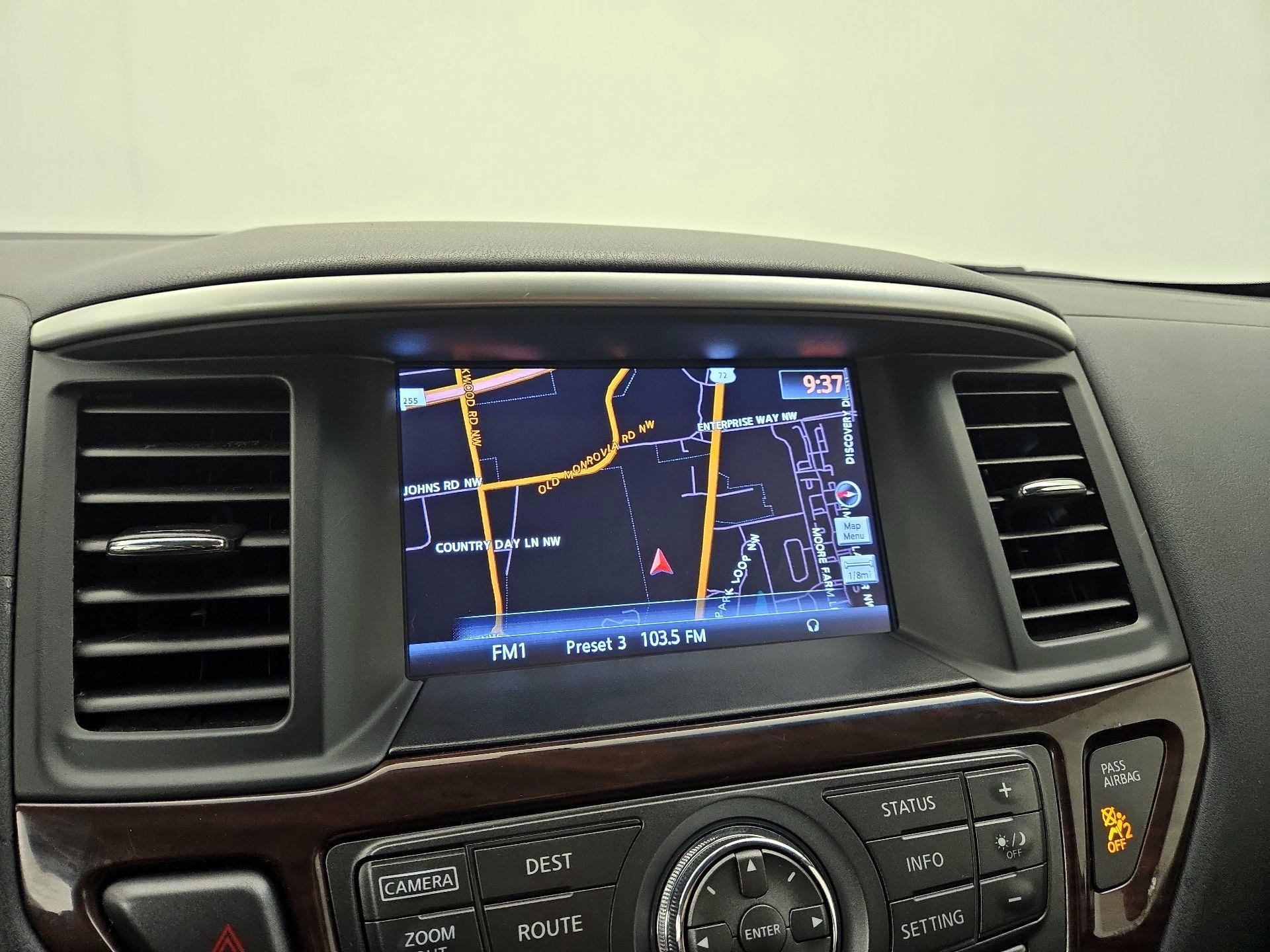 Thumbnail: 2015 Nissan Pathfinder - 14