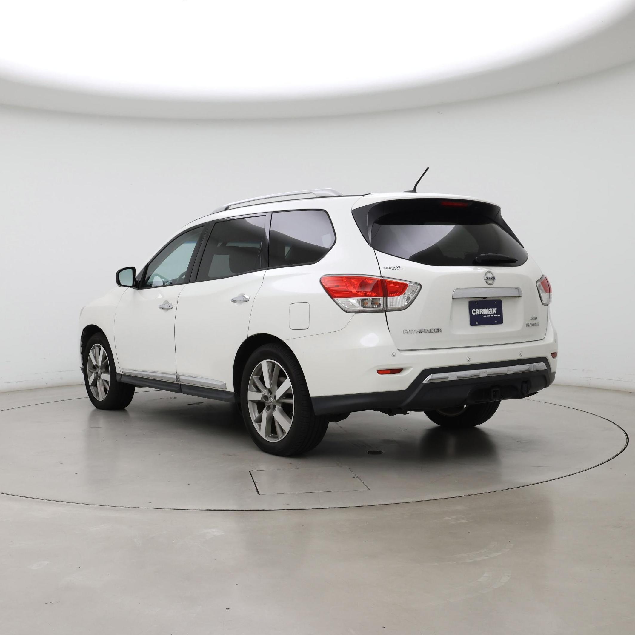 Thumbnail: 2015 Nissan Pathfinder - 2