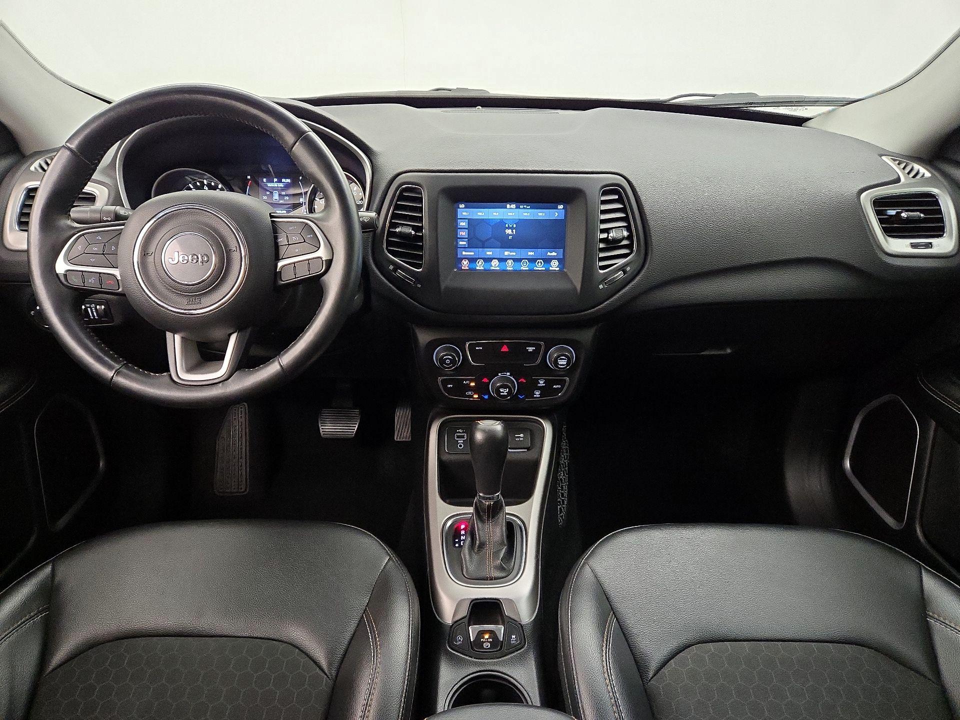 Thumbnail: 2019 Jeep Compass - 9