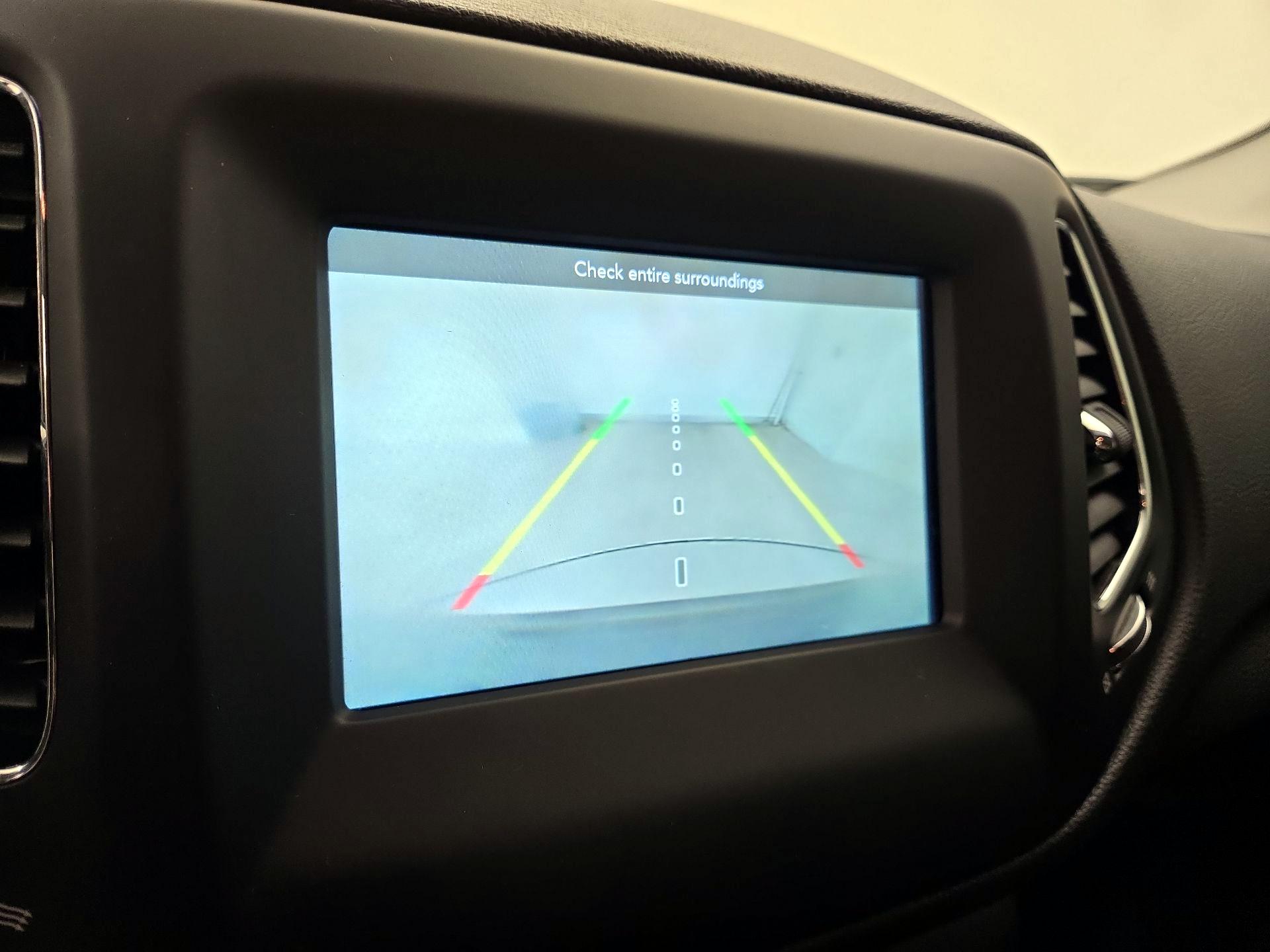 Thumbnail: 2019 Jeep Compass - 14