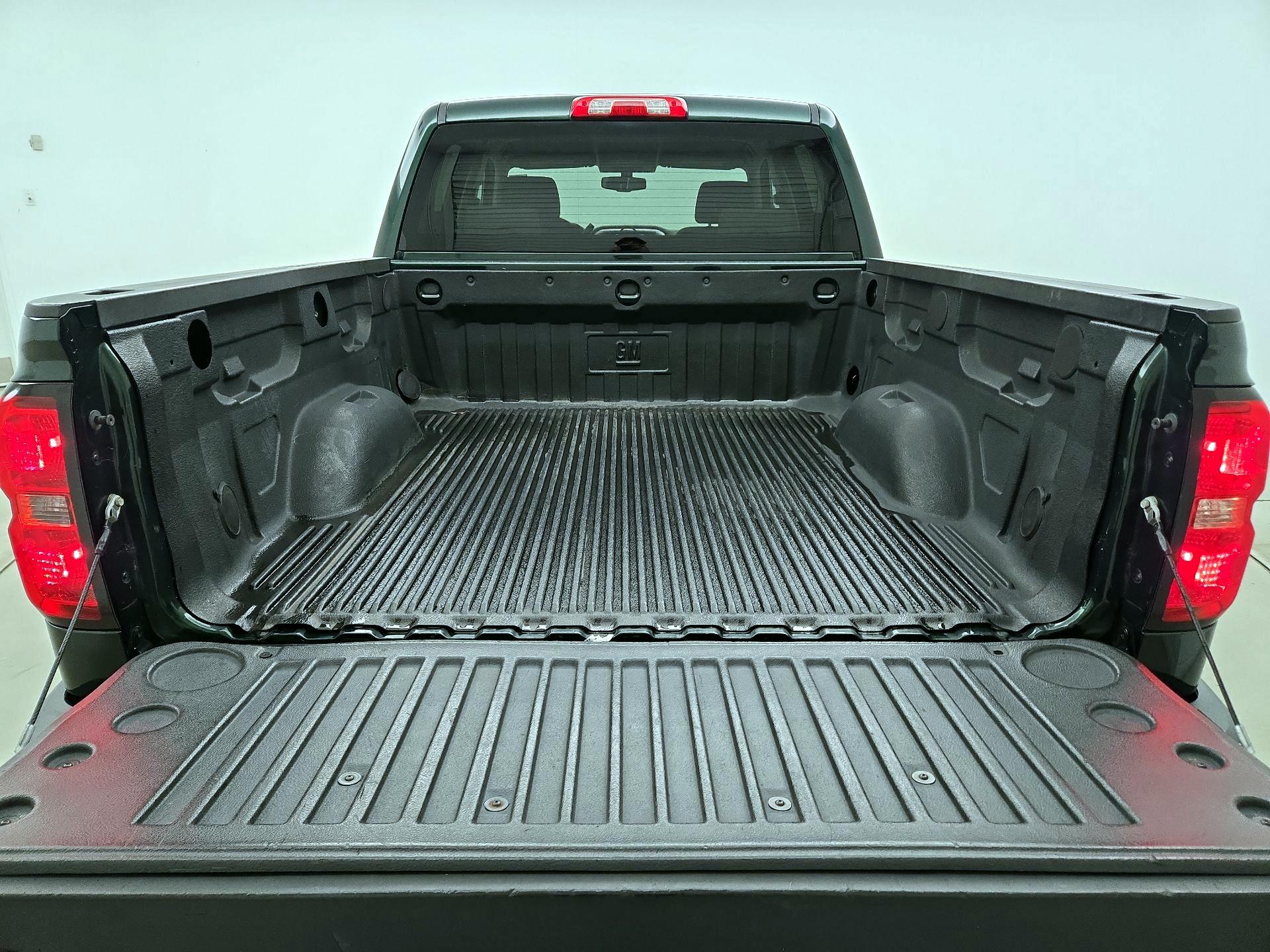 Thumbnail: 2015 Chevrolet Silverado 1500 - 20